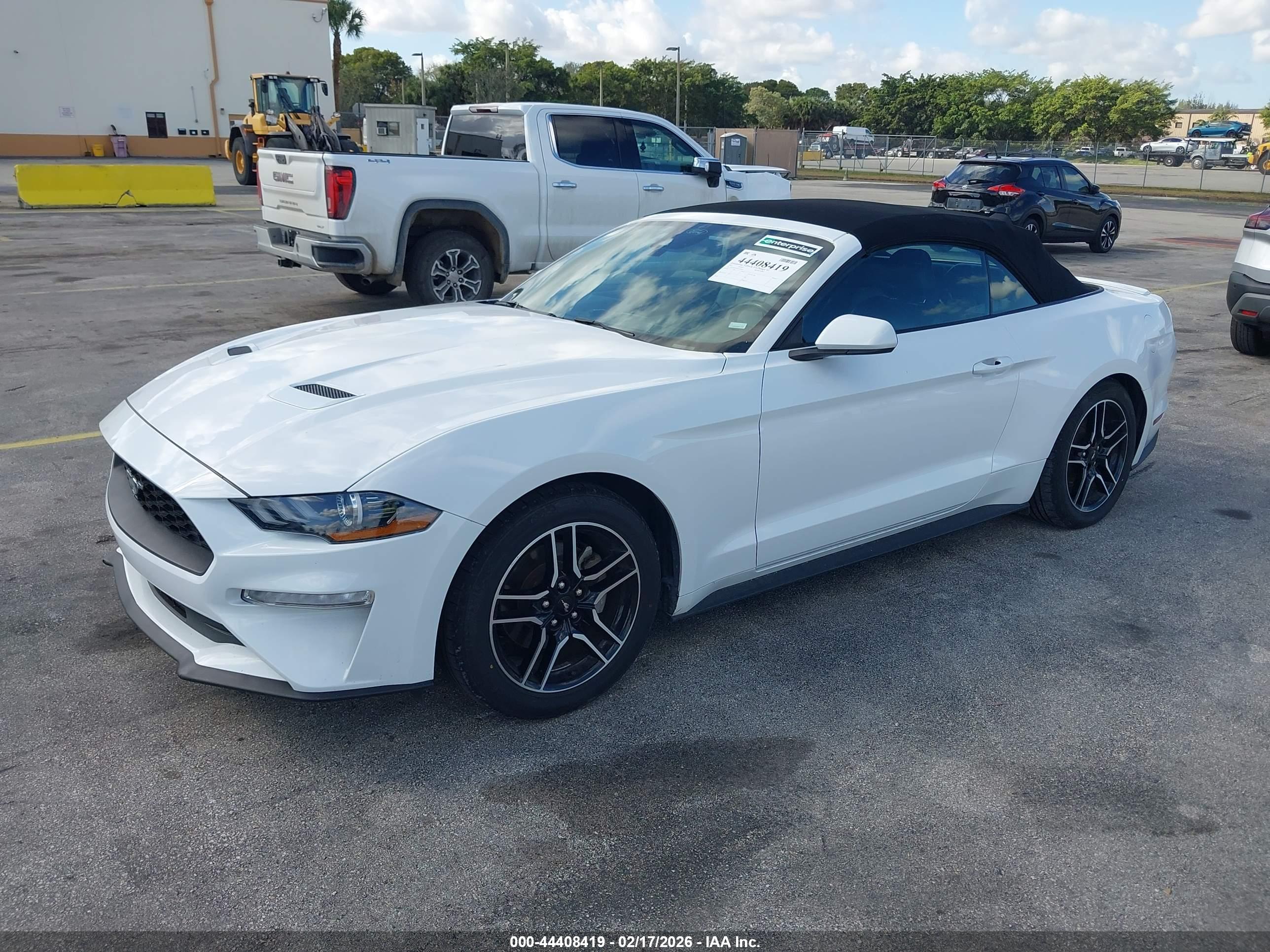 FORD MUSTANG image 2