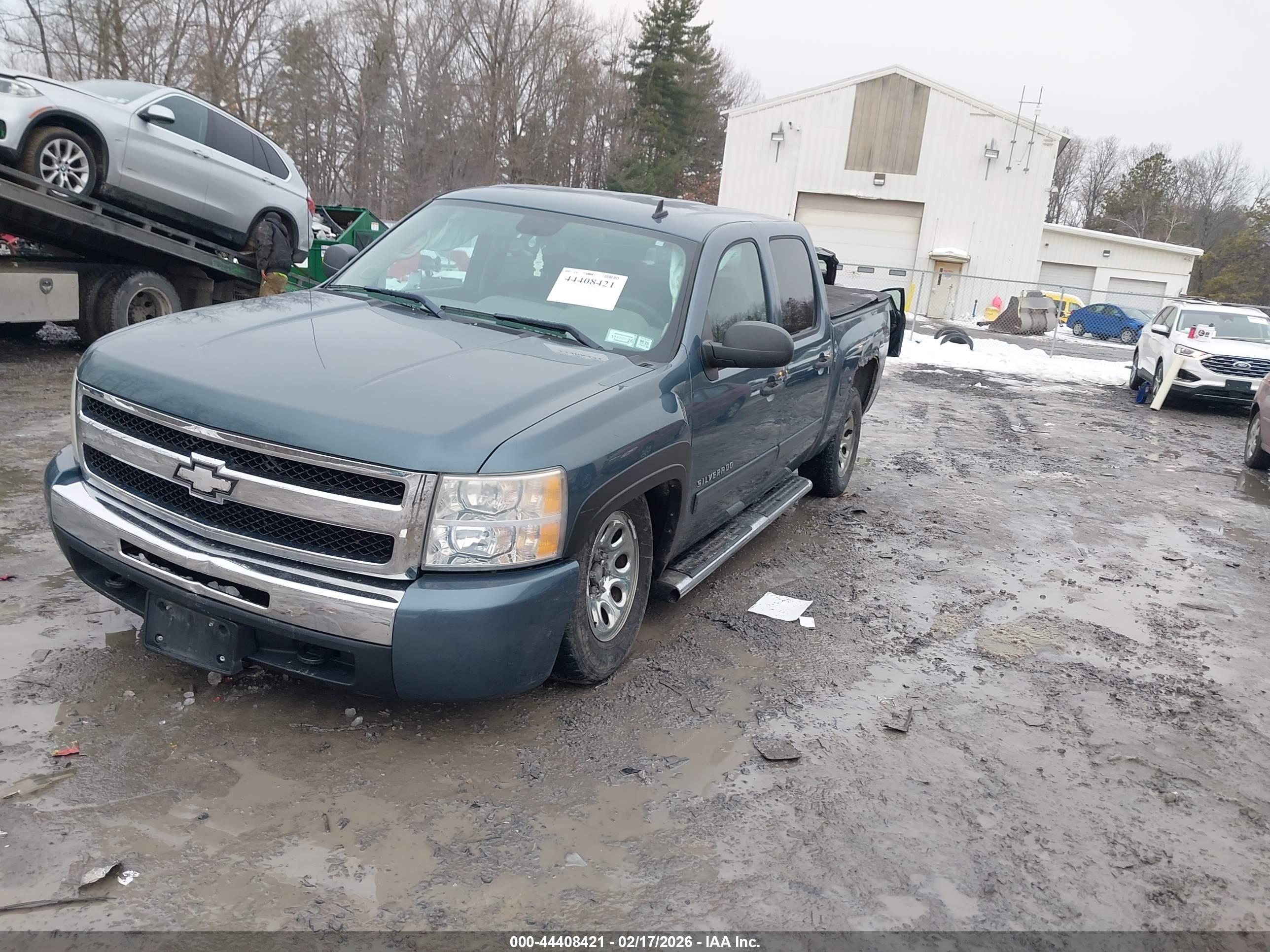 CHEVROLET SILVERADO image 2