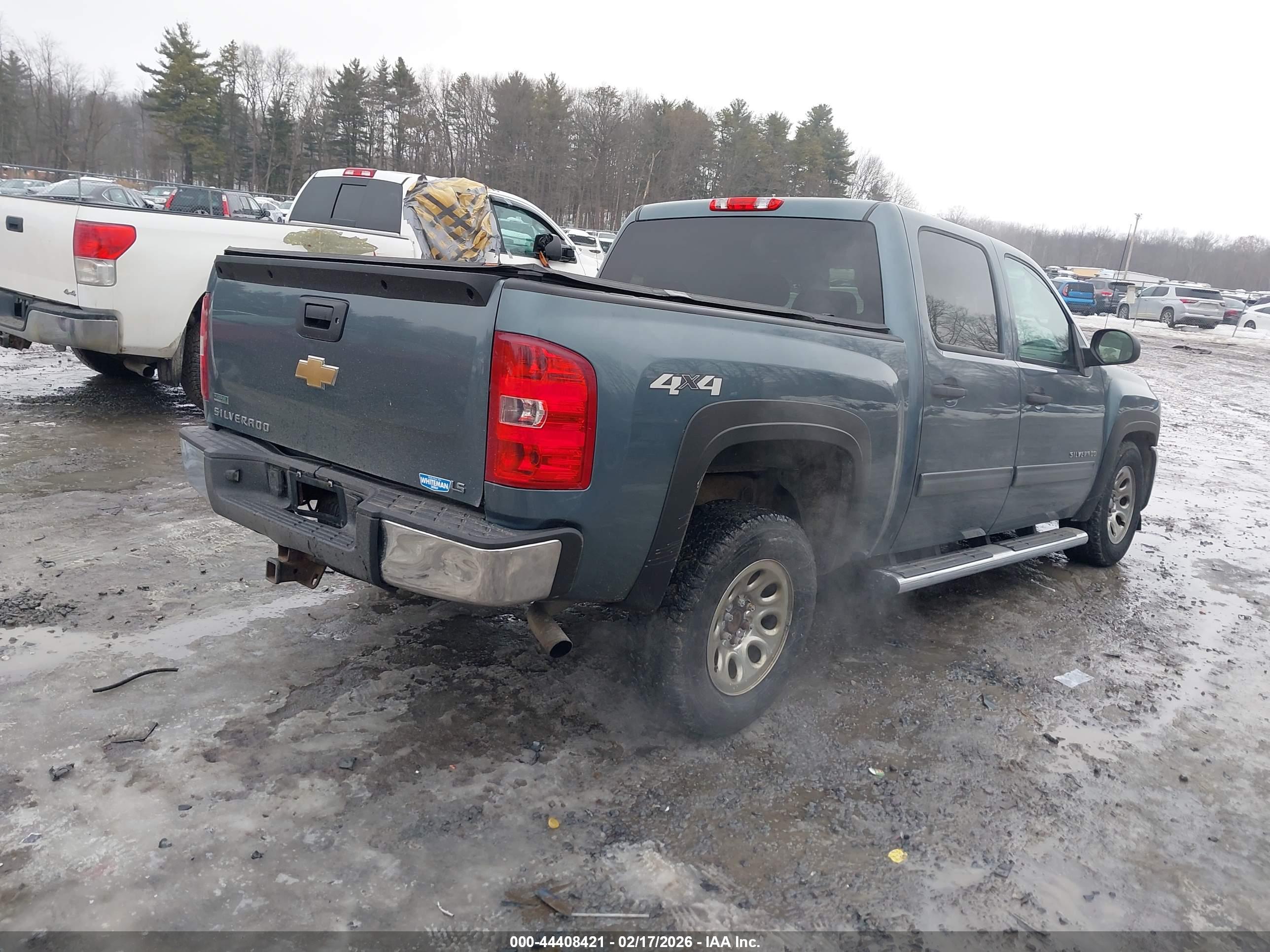 CHEVROLET SILVERADO image 4