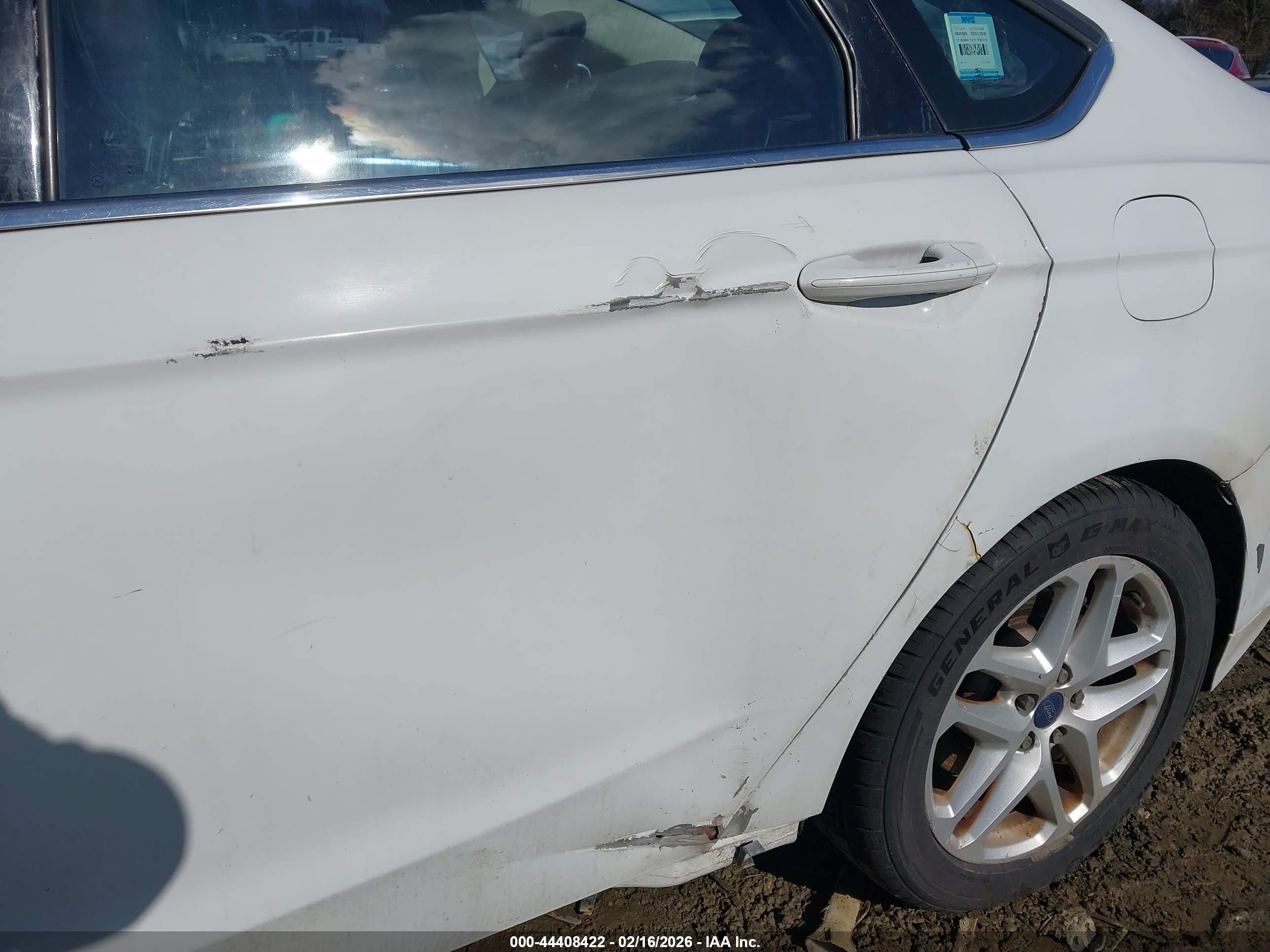 FORD FUSION image 6