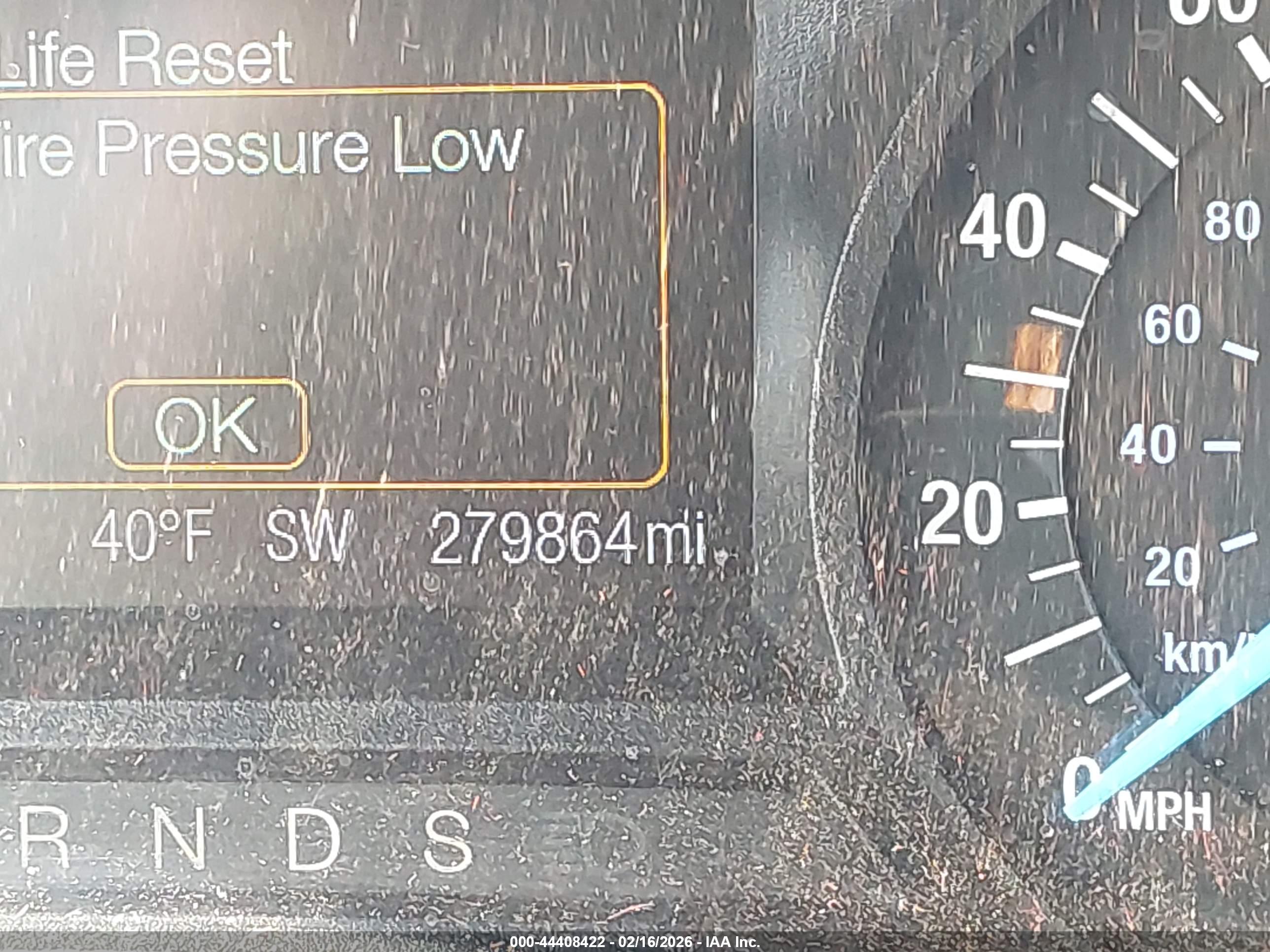 FORD FUSION image 7