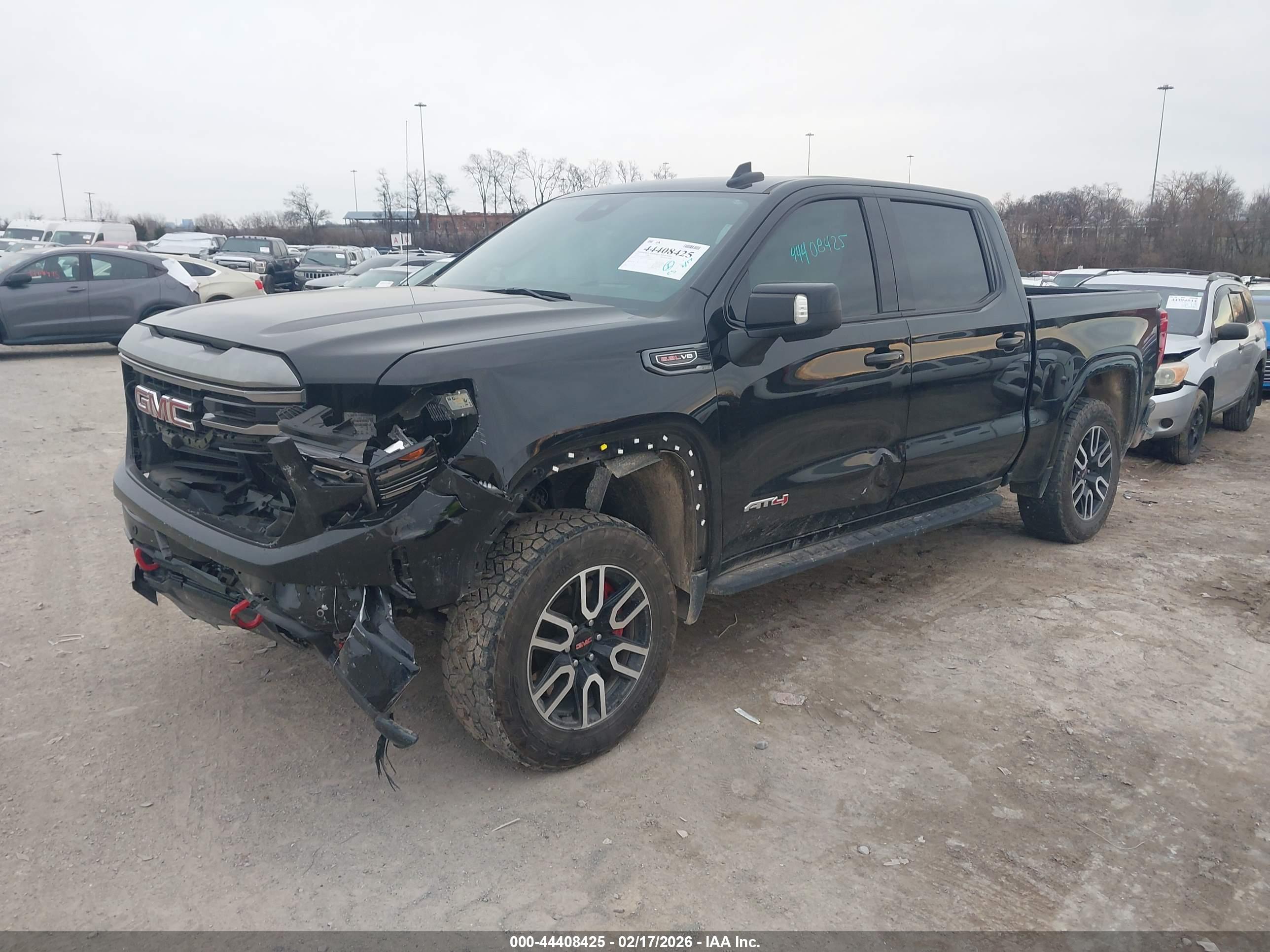 GMC SIERRA image 2