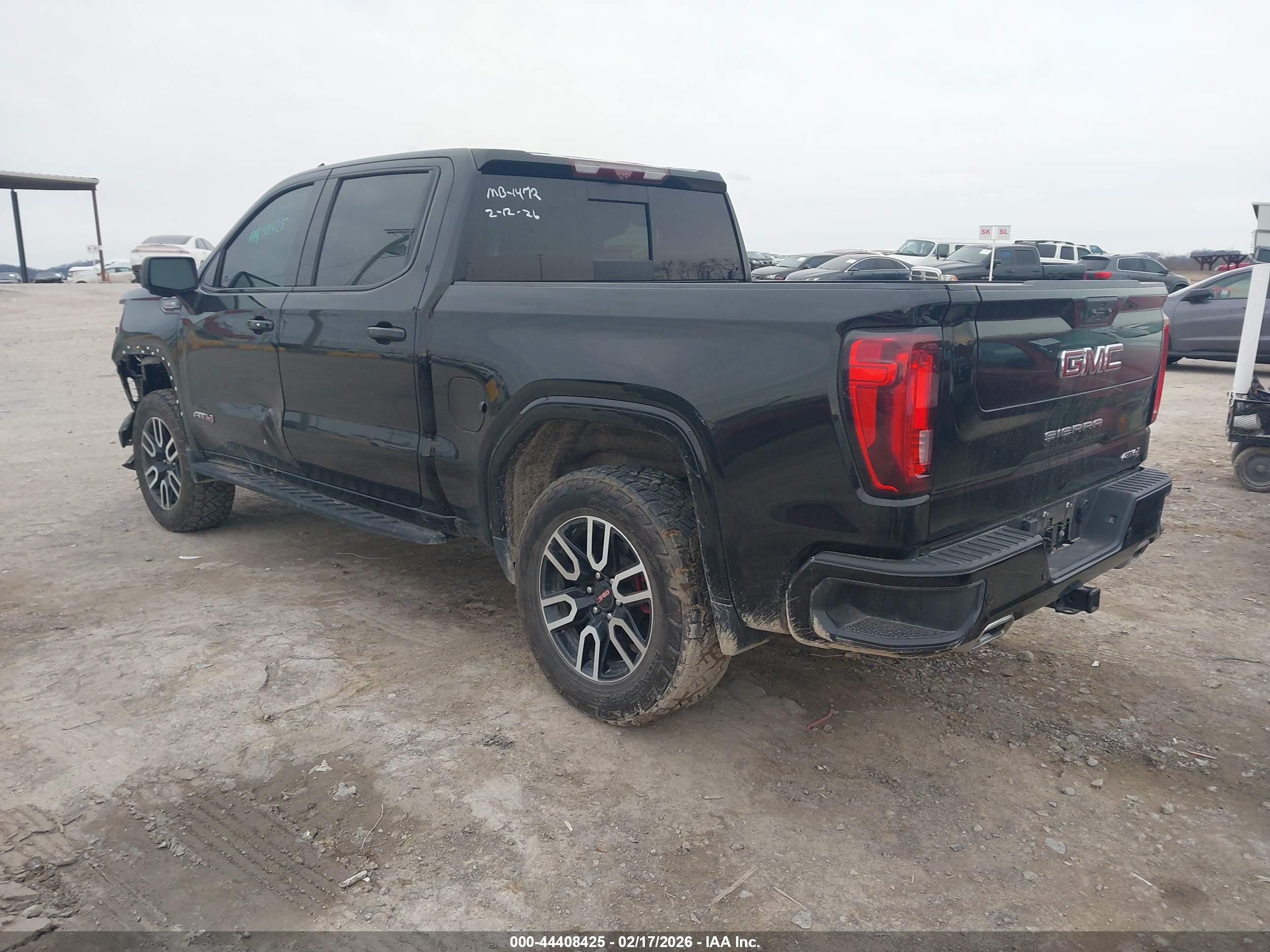 GMC SIERRA image 3