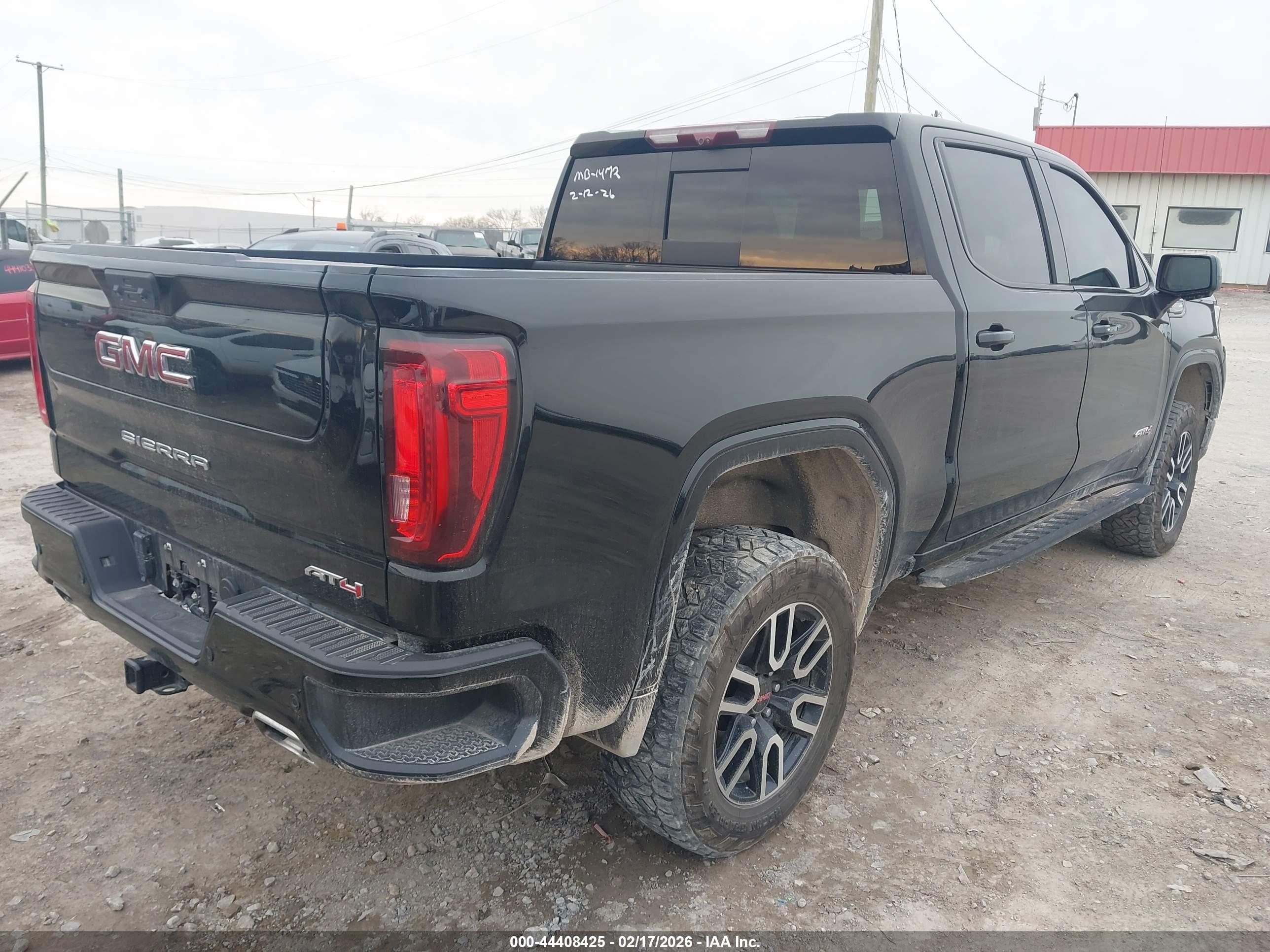 GMC SIERRA image 4