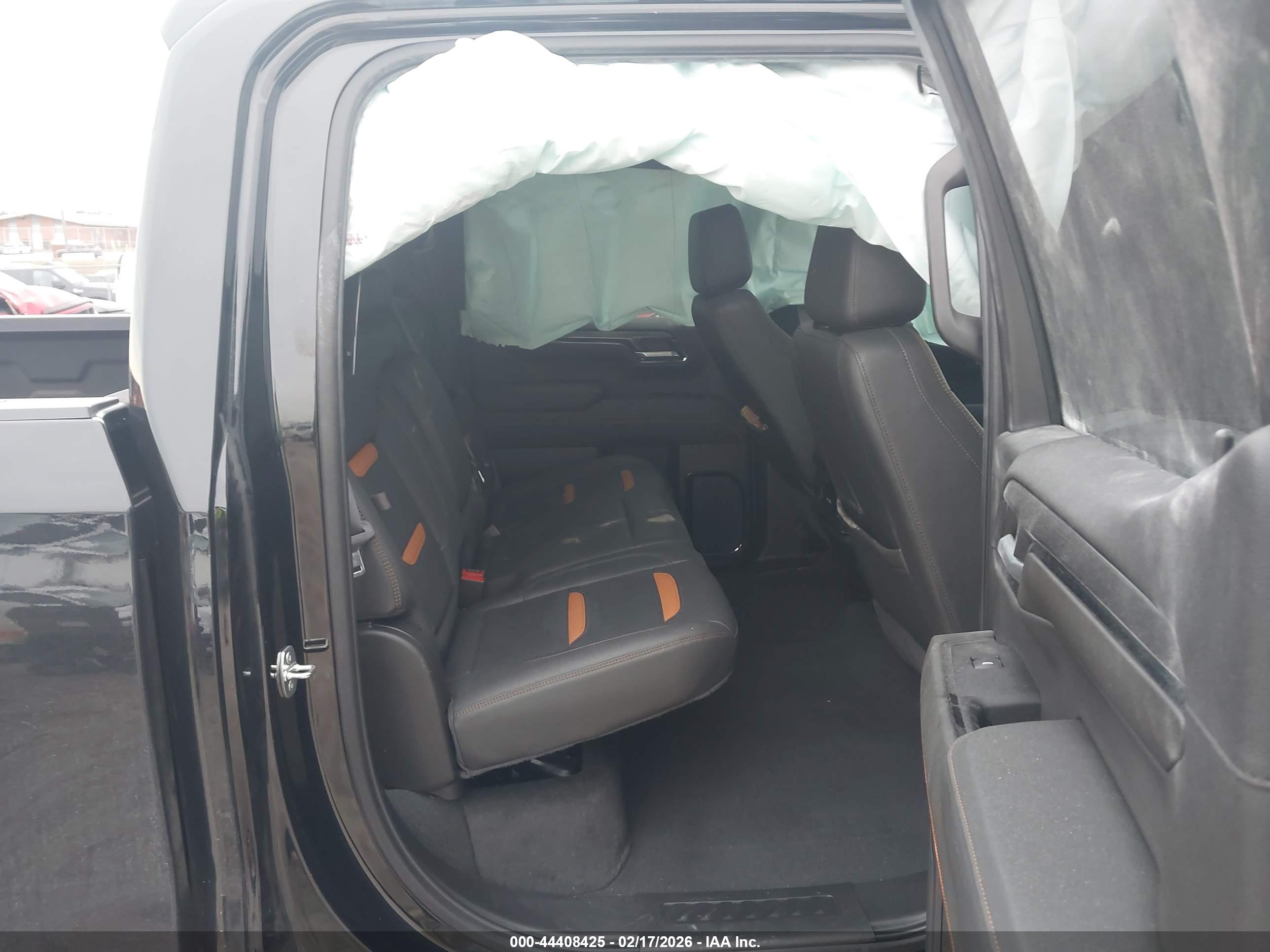 GMC SIERRA image 8