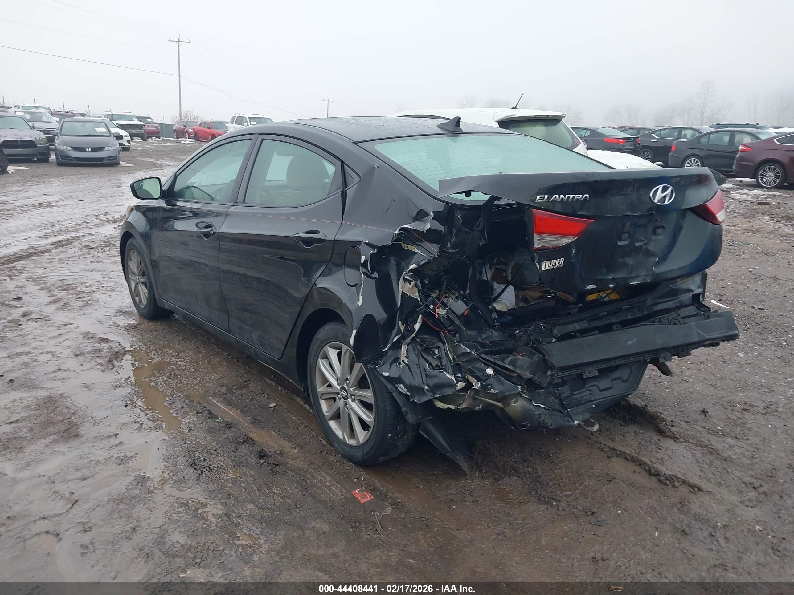 HYUNDAI ELANTRA image 3