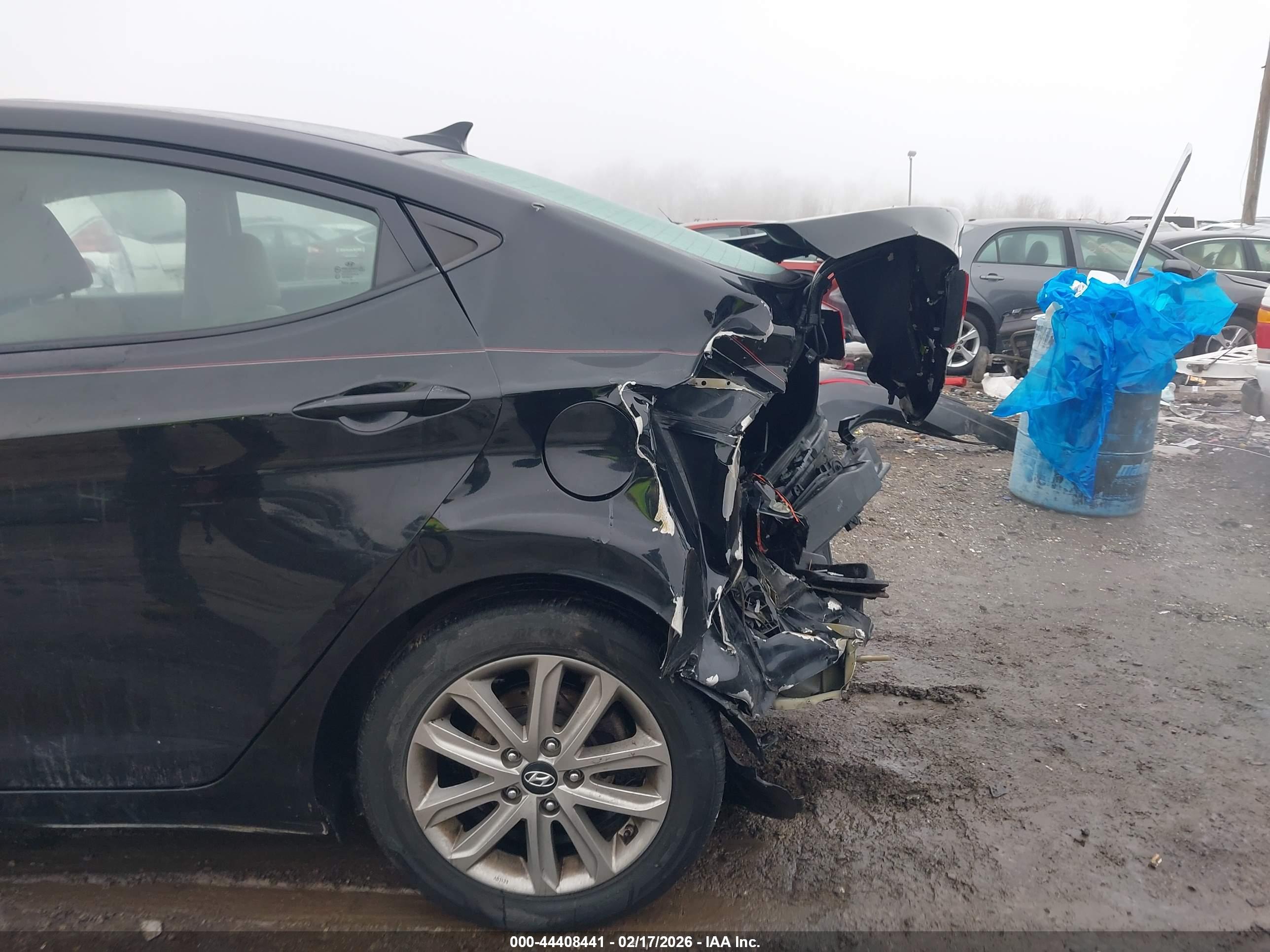 HYUNDAI ELANTRA image 6