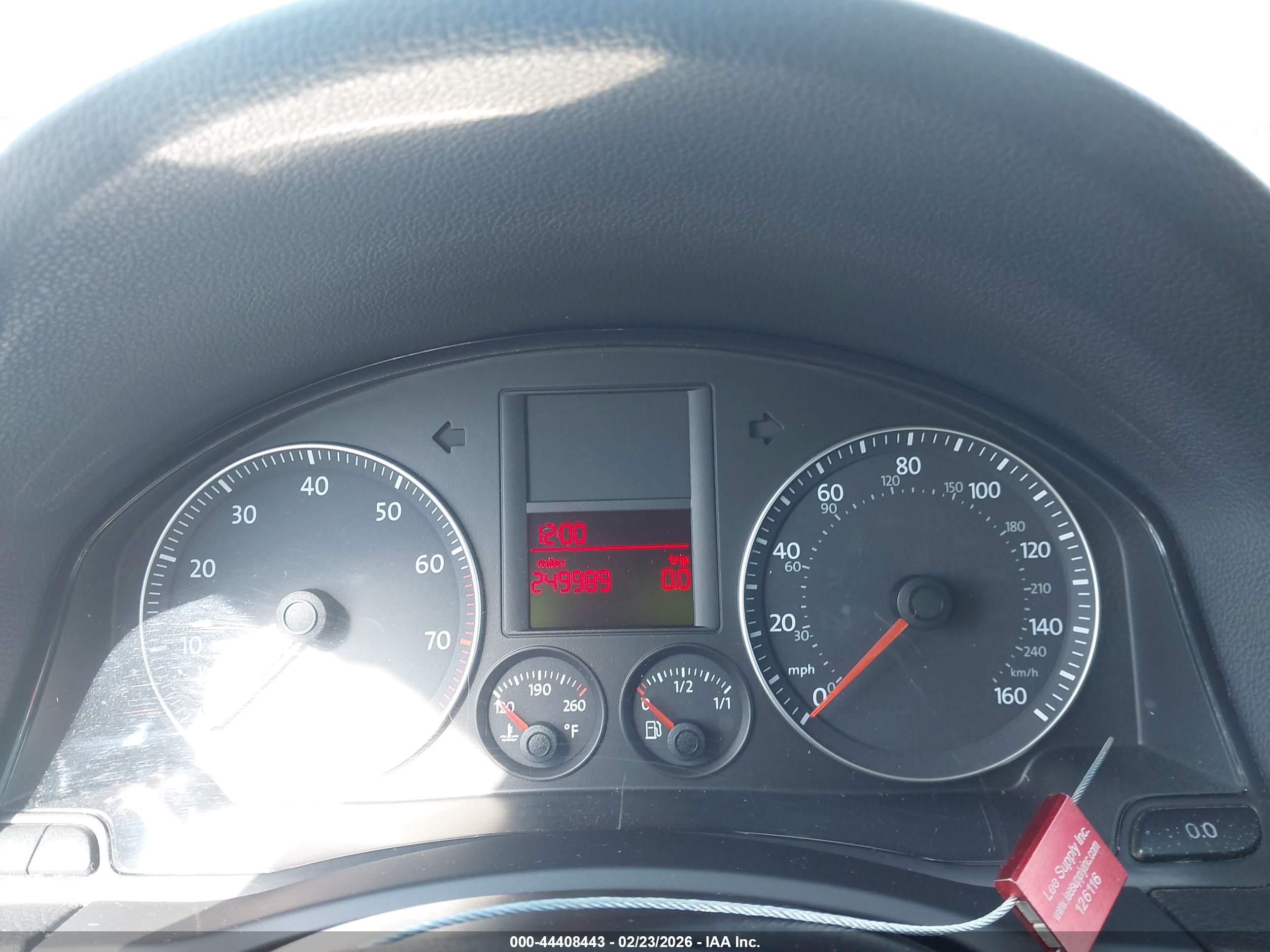 VOLKSWAGEN JETTA image 7