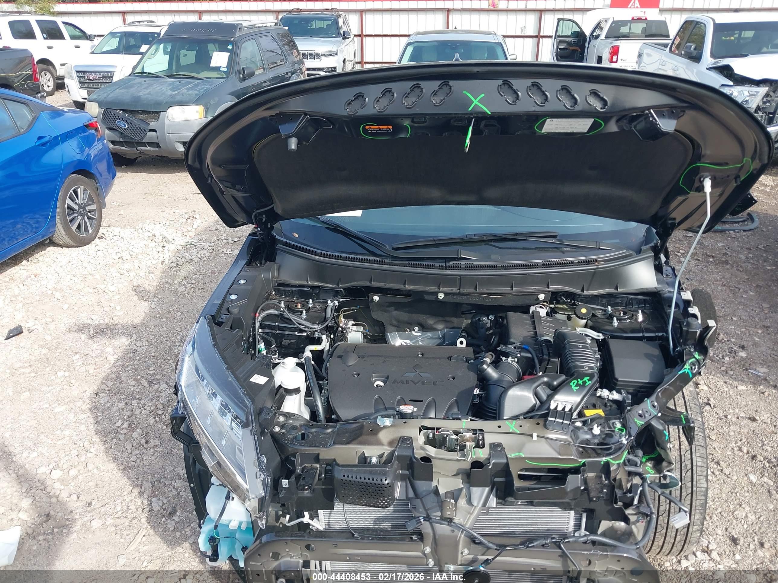 MITSUBISHI OUTLANDER image 10