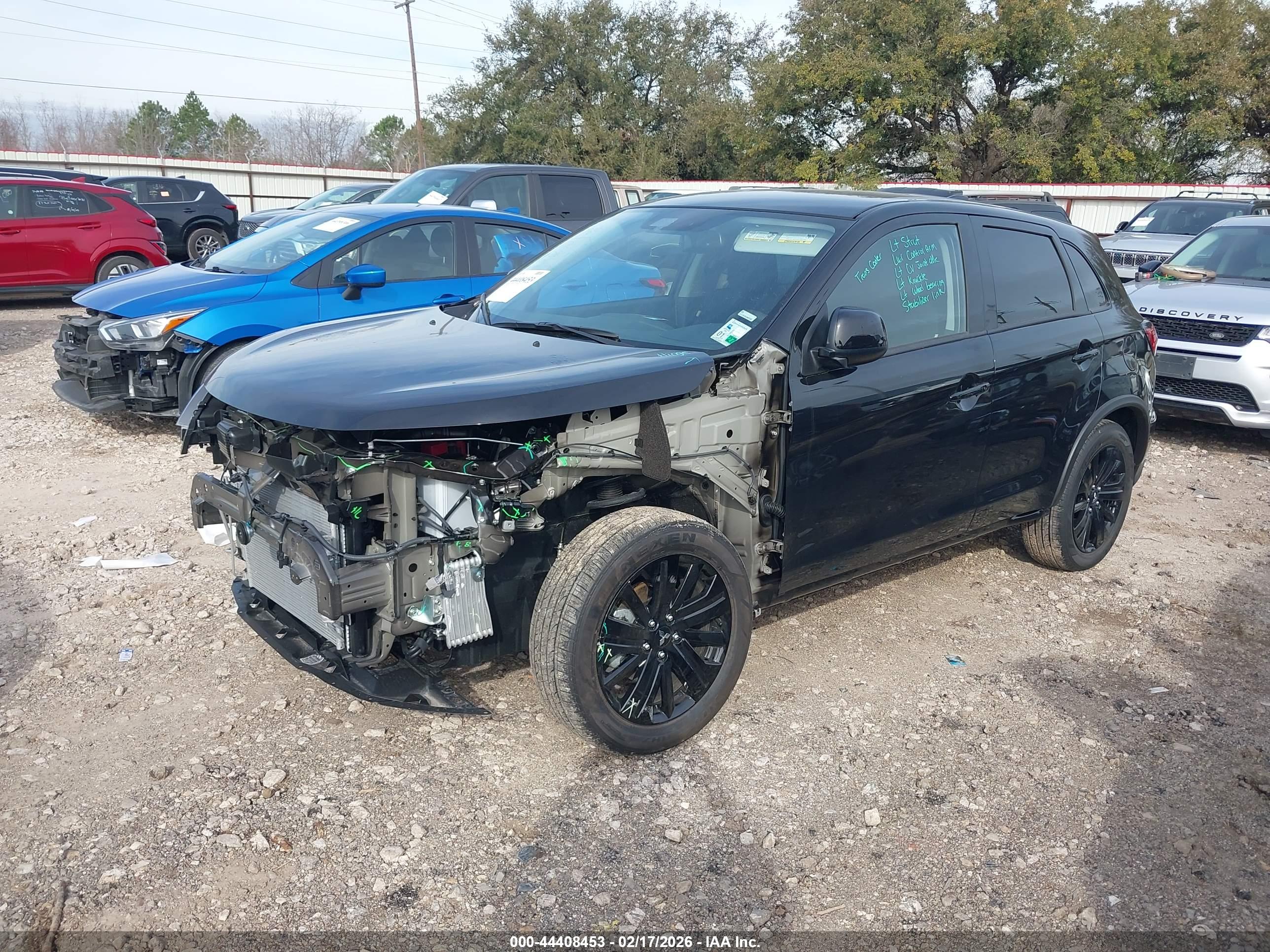 MITSUBISHI OUTLANDER image 2
