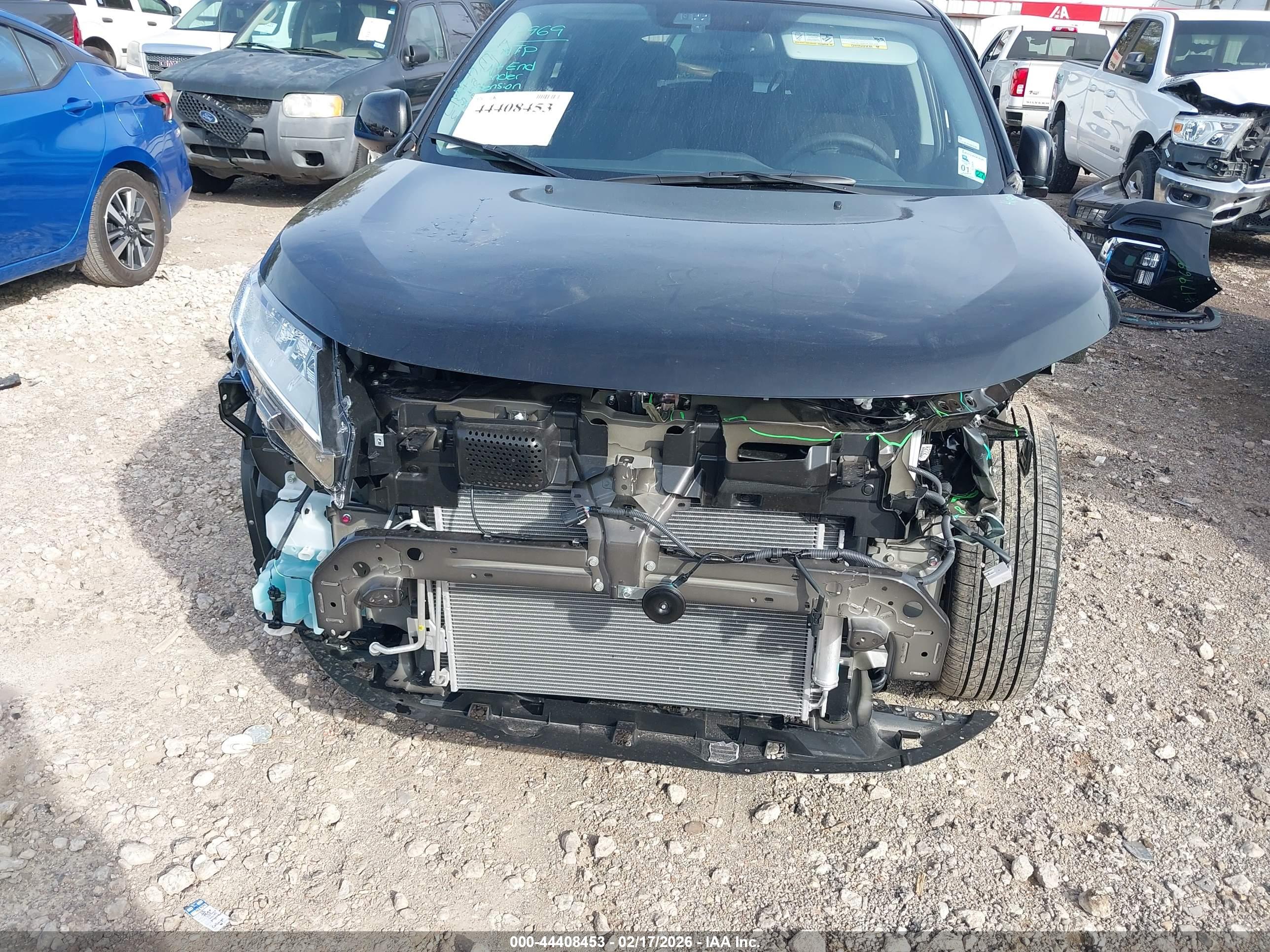 MITSUBISHI OUTLANDER image 6
