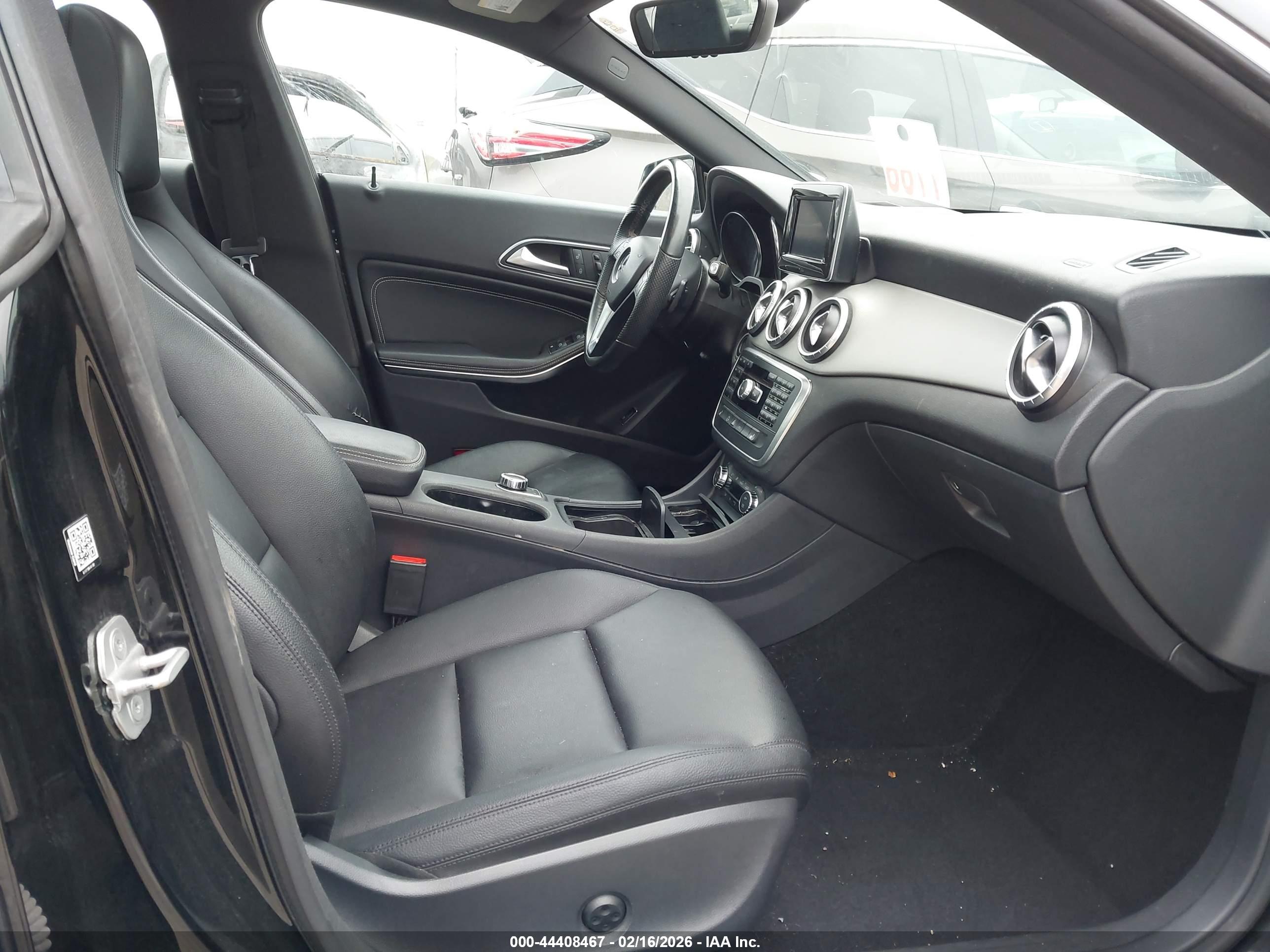 MERCEDES-BENZ CLA image 5