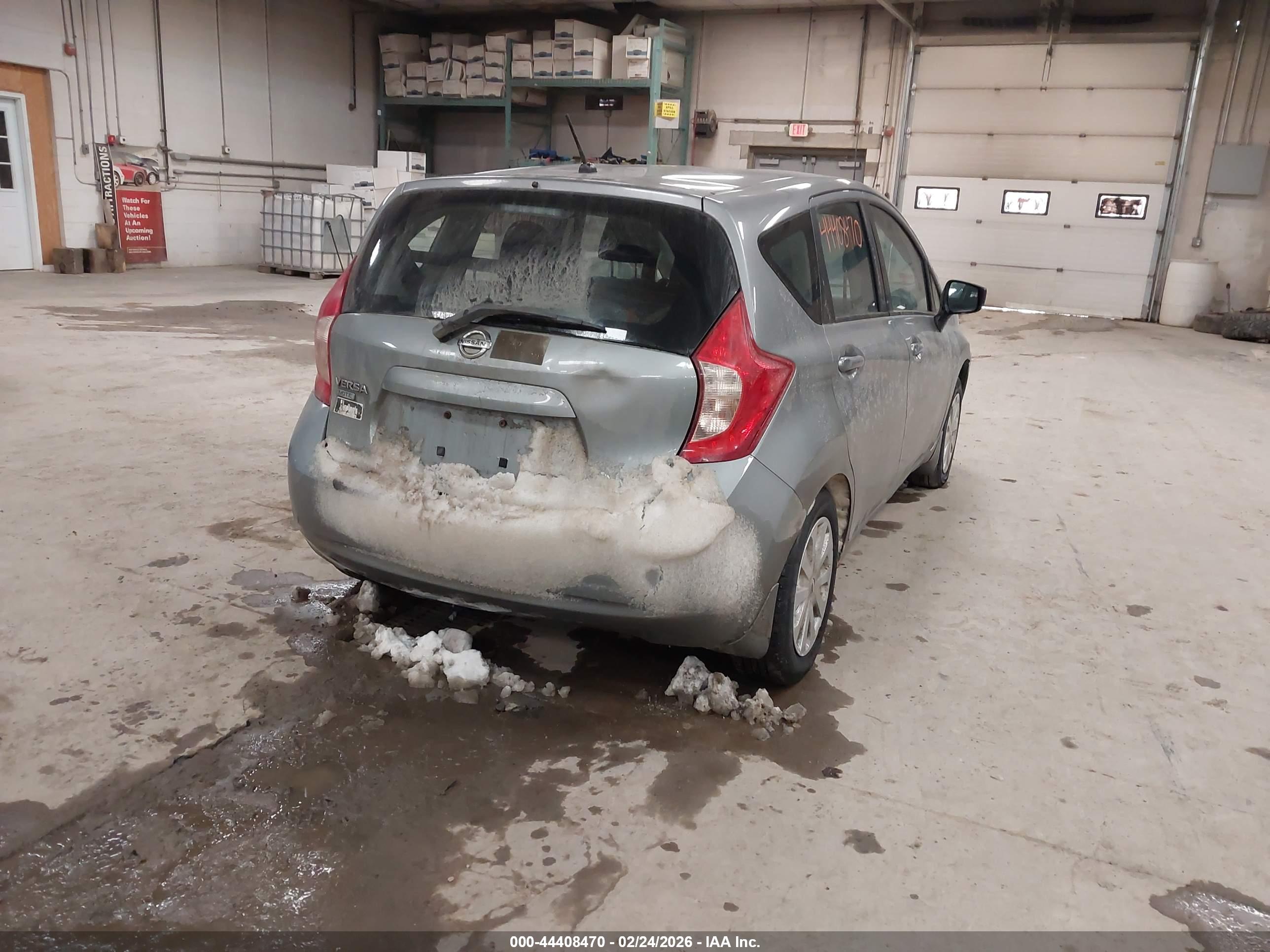 NISSAN VERSA image 4