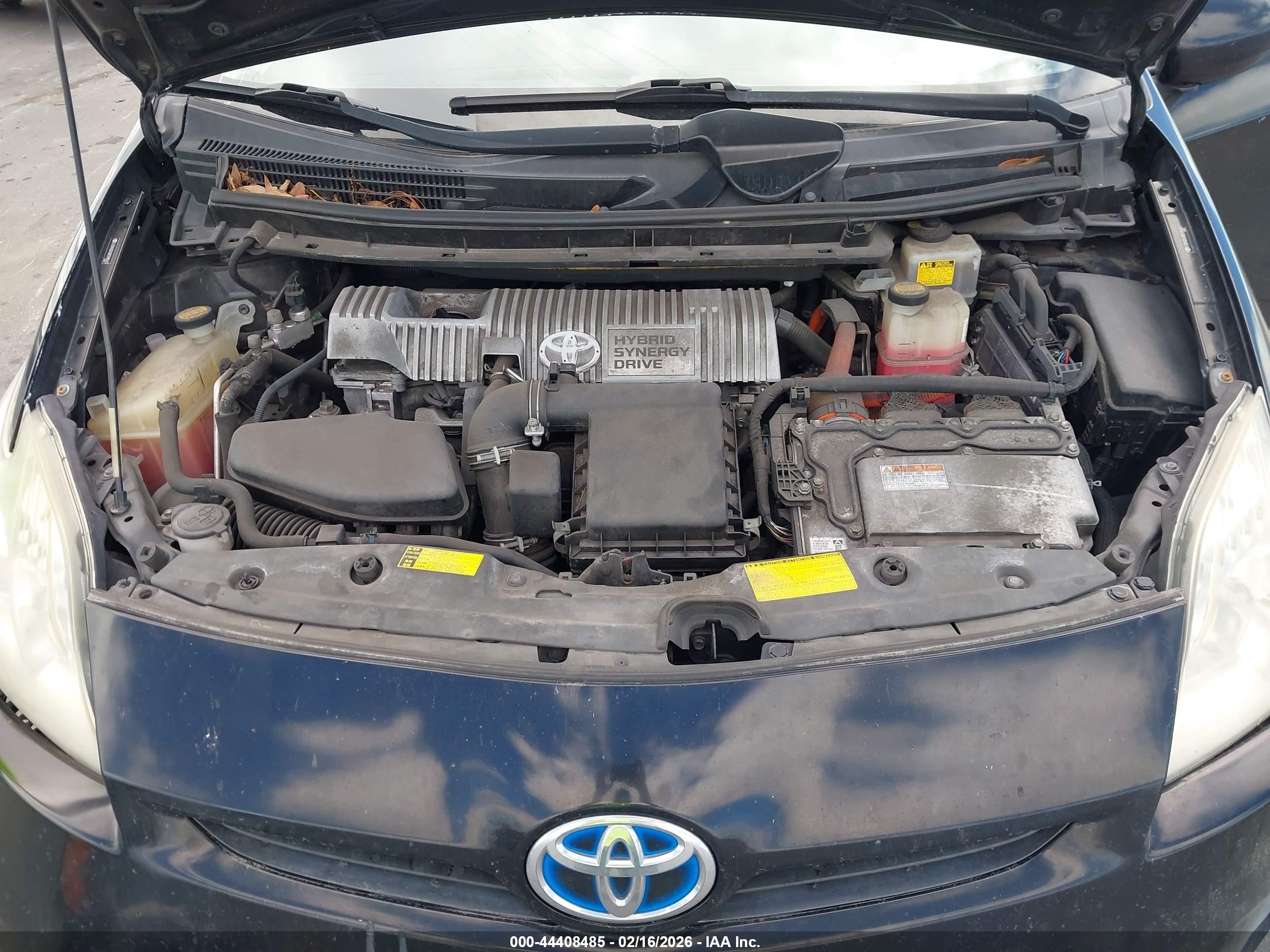 TOYOTA PRIUS image 10