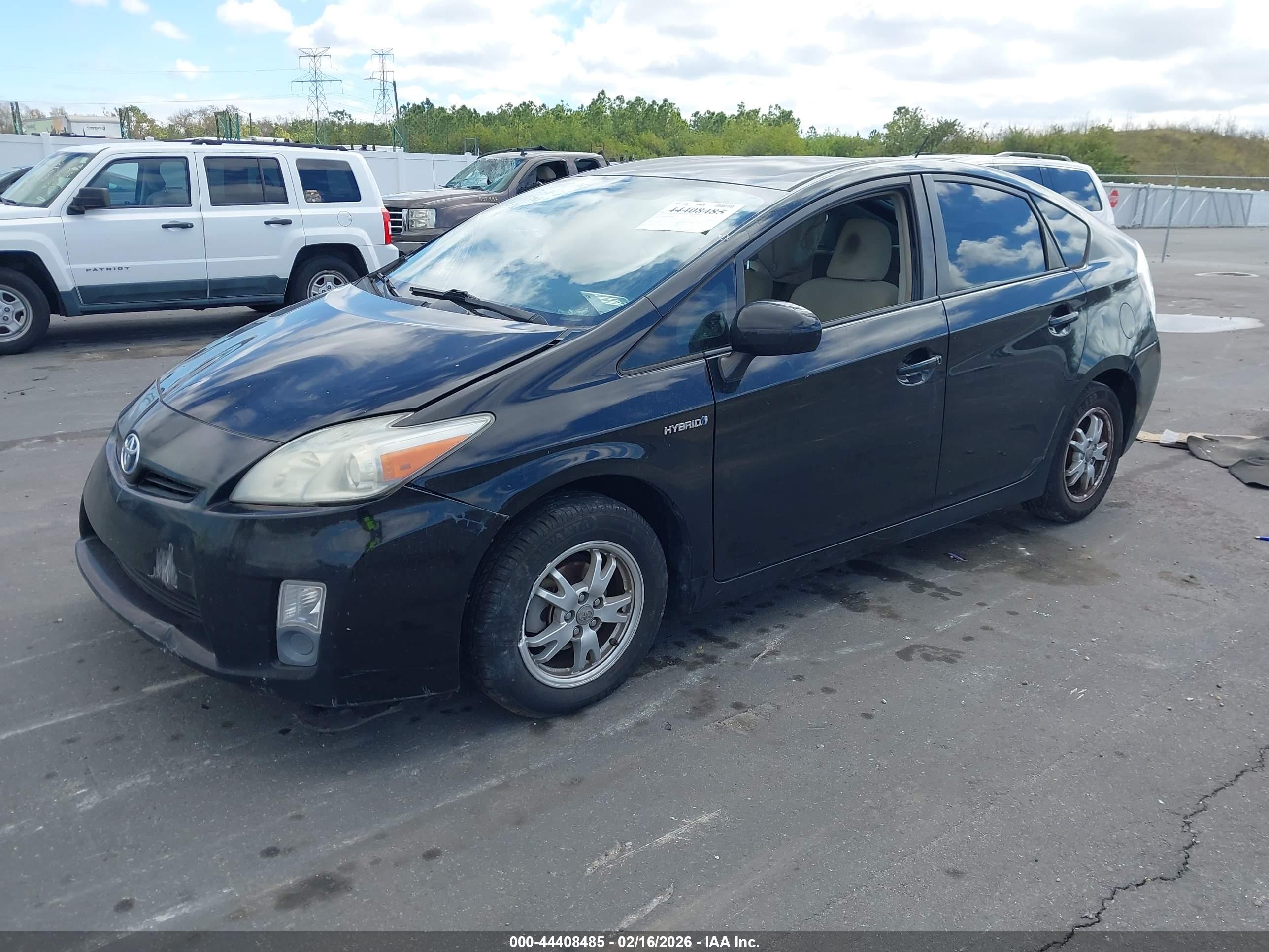 TOYOTA PRIUS image 2
