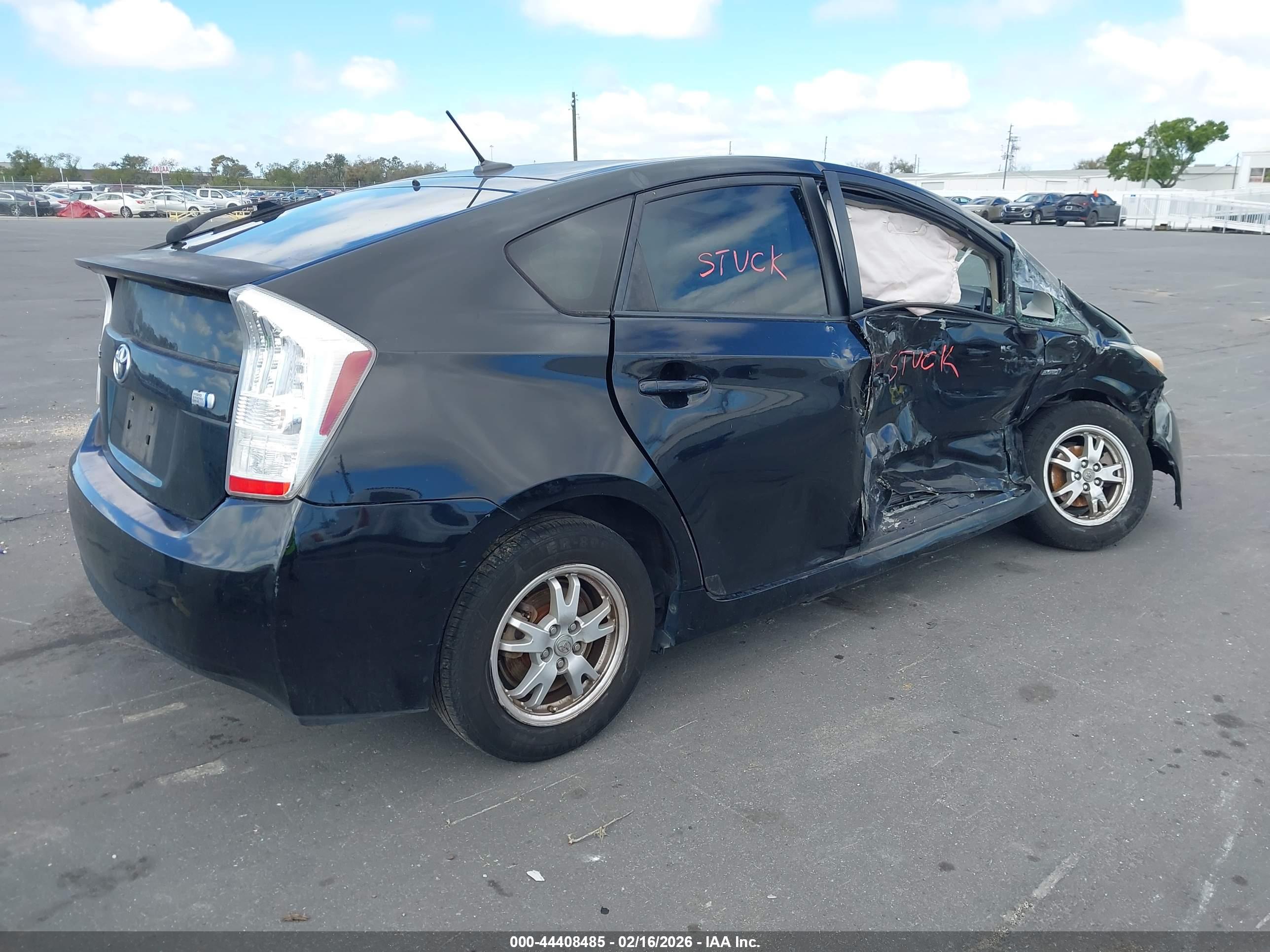 TOYOTA PRIUS image 4