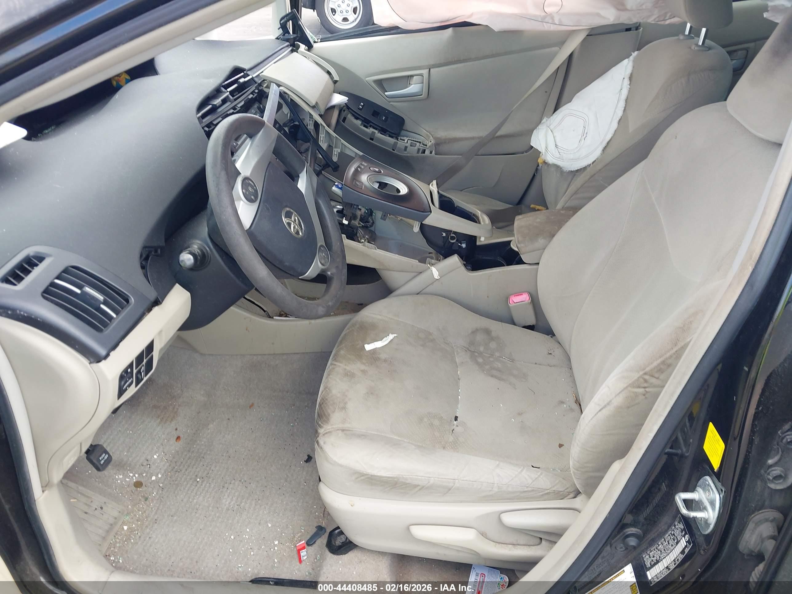 TOYOTA PRIUS image 5