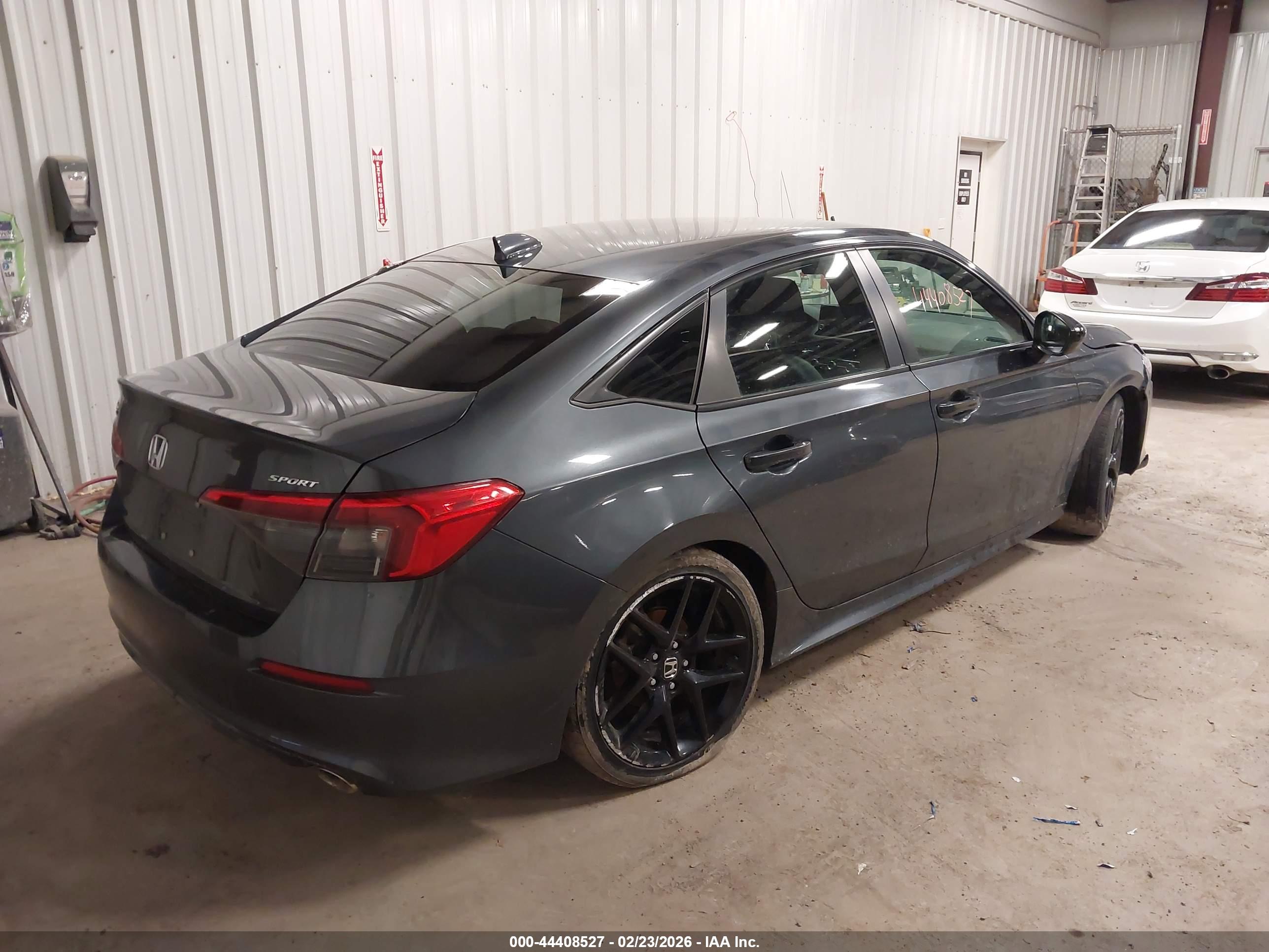 HONDA CIVIC image 4