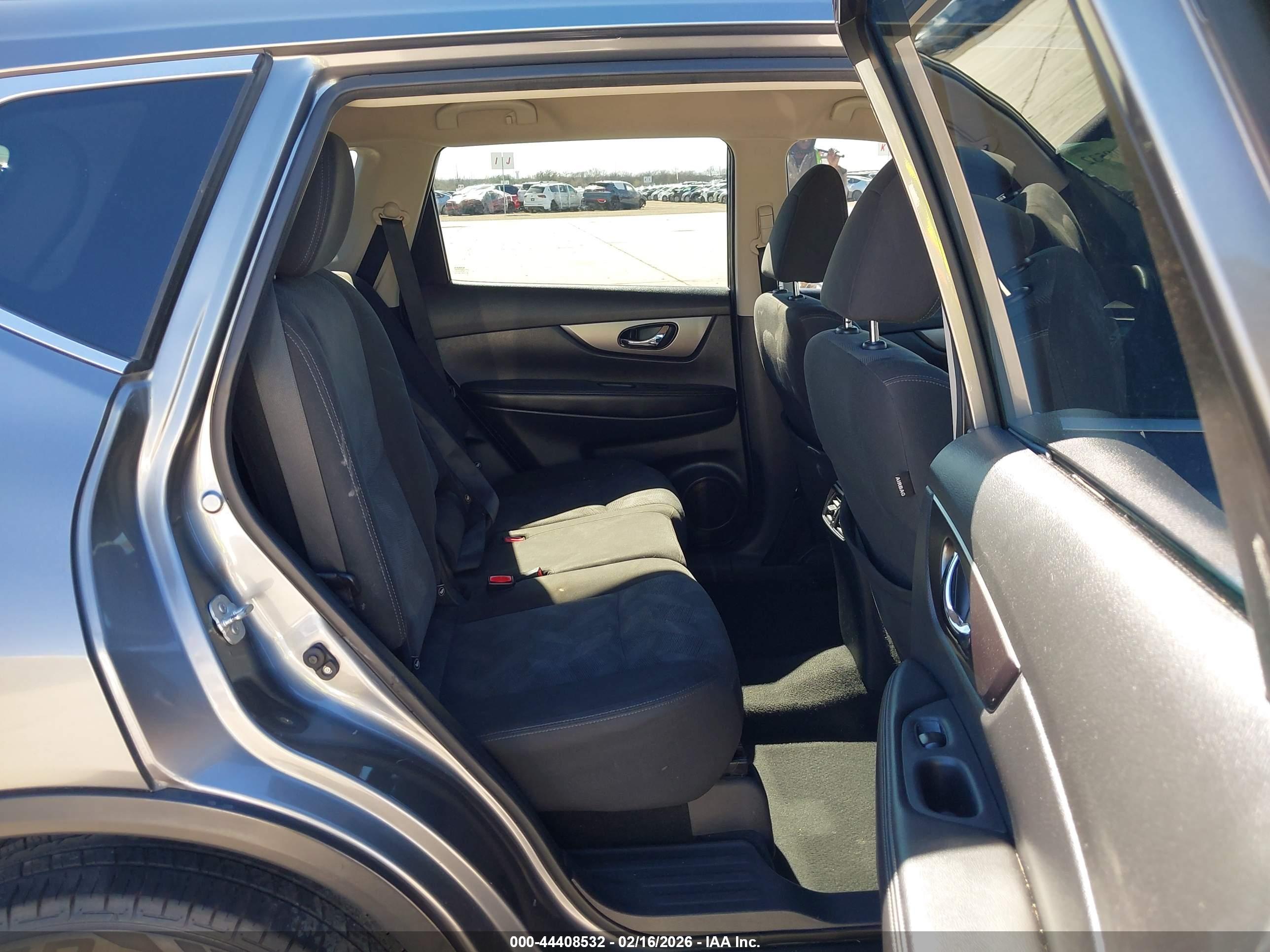 NISSAN ROGUE image 8