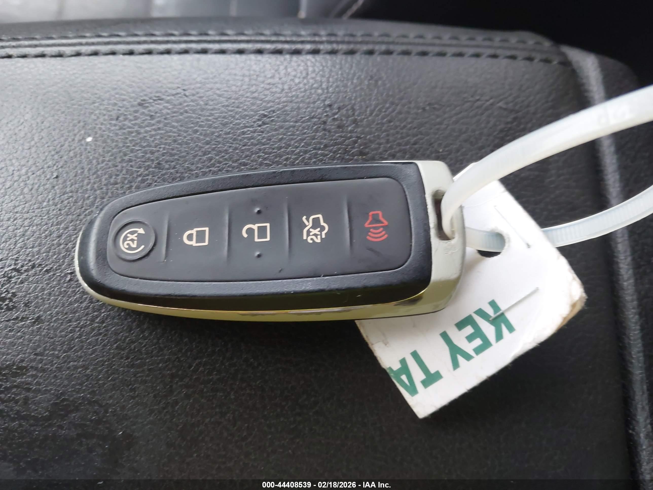 FORD ESCAPE image 11