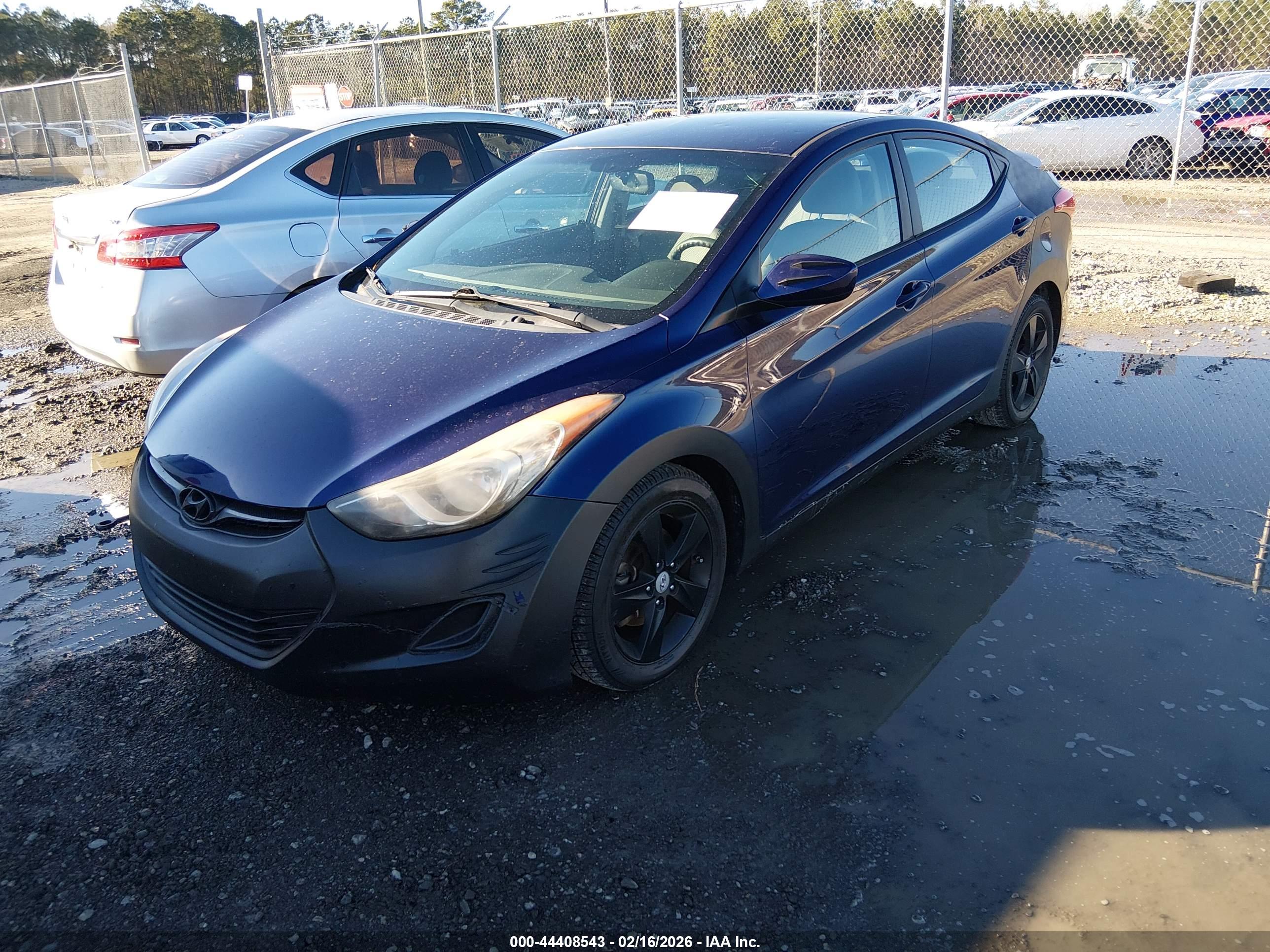 HYUNDAI ELANTRA image 2