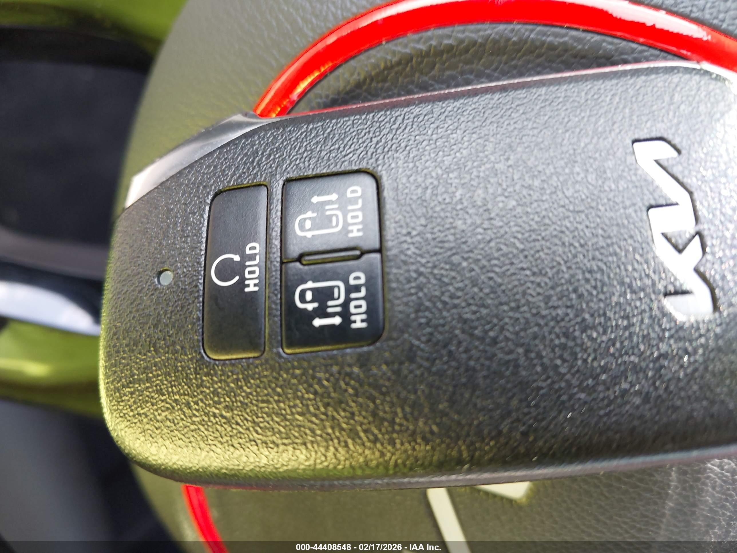 KIA CARNIVAL image 11