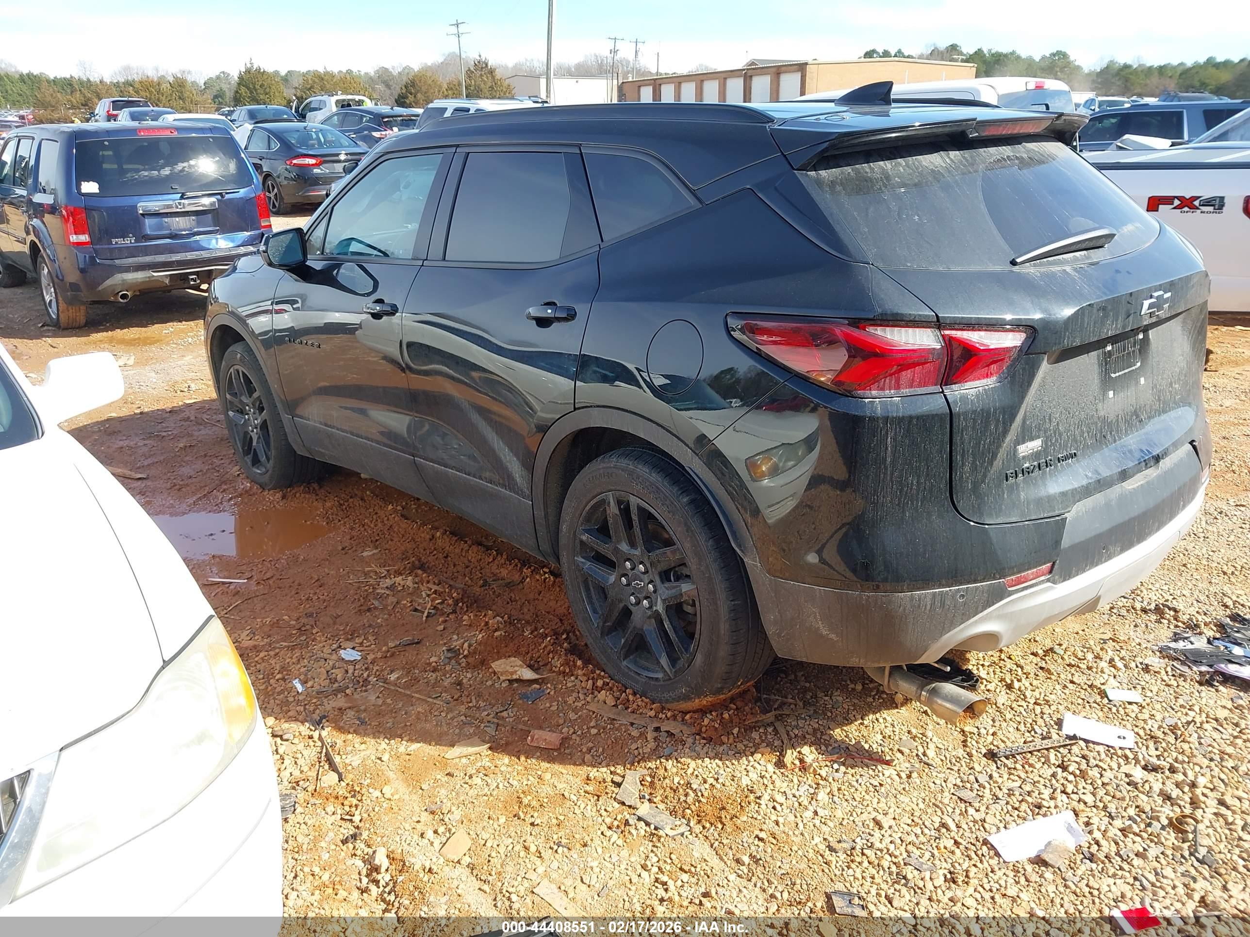 CHEVROLET BLAZER image 3