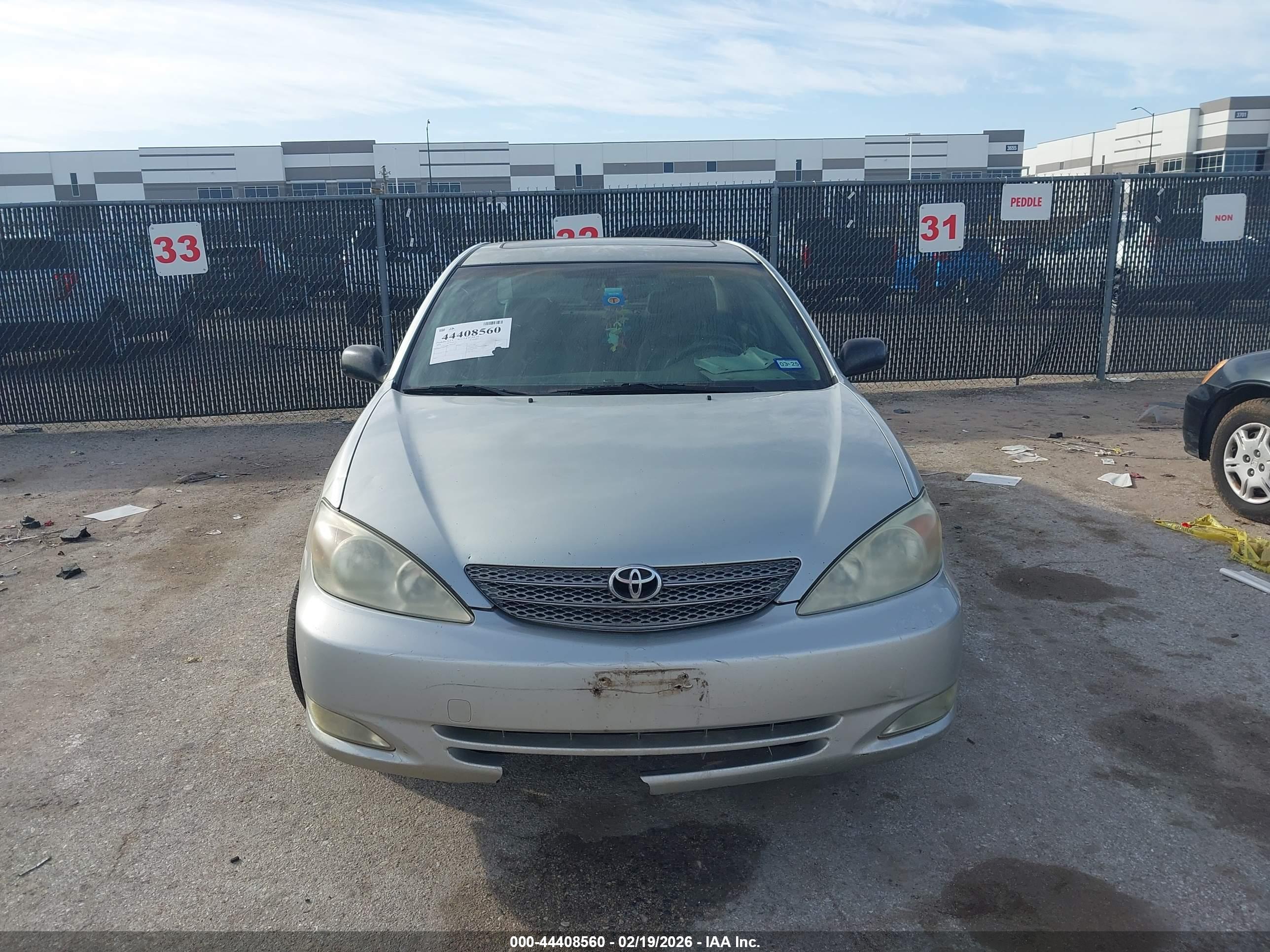 TOYOTA CAMRY image 6