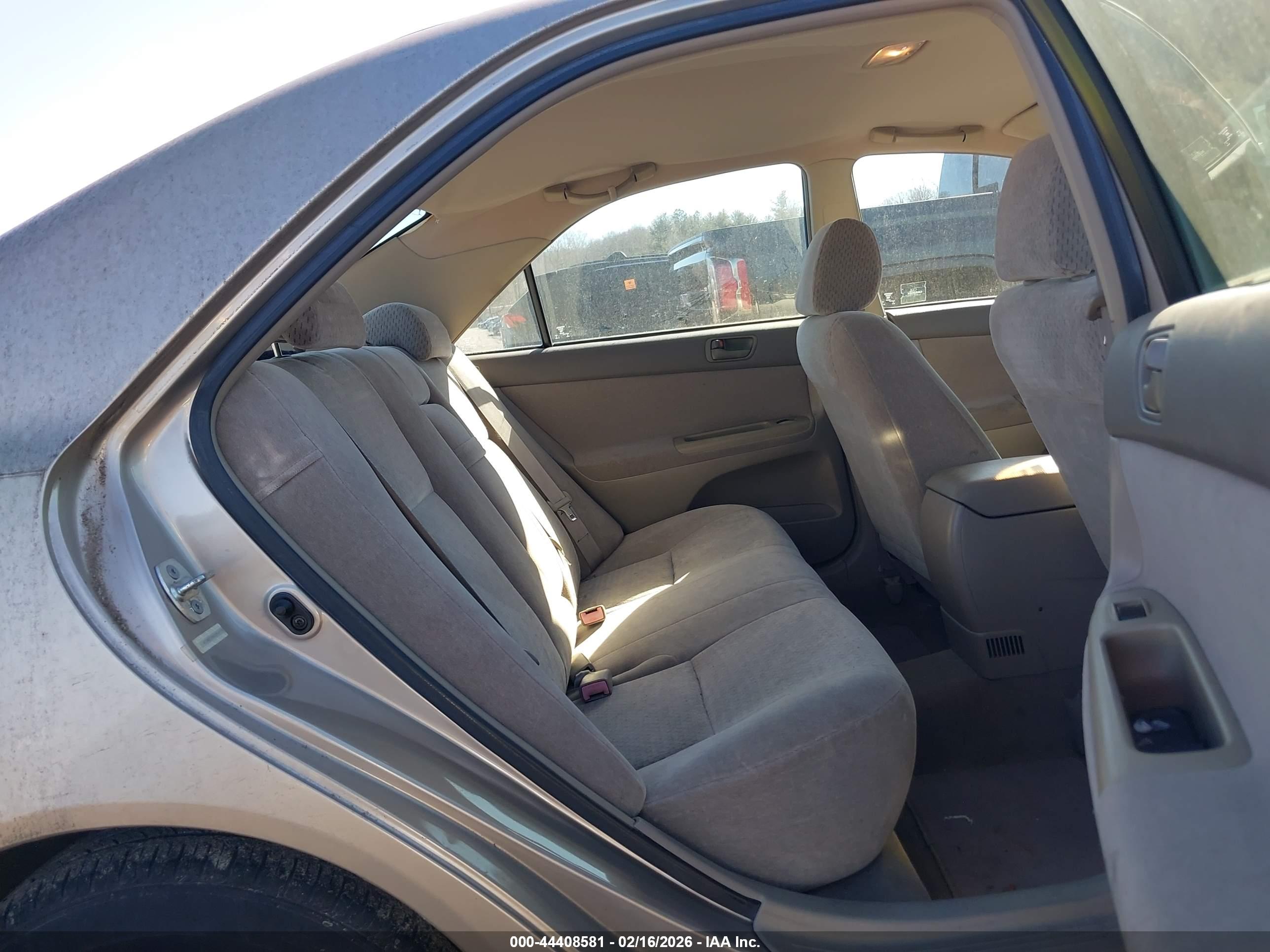 TOYOTA CAMRY image 8