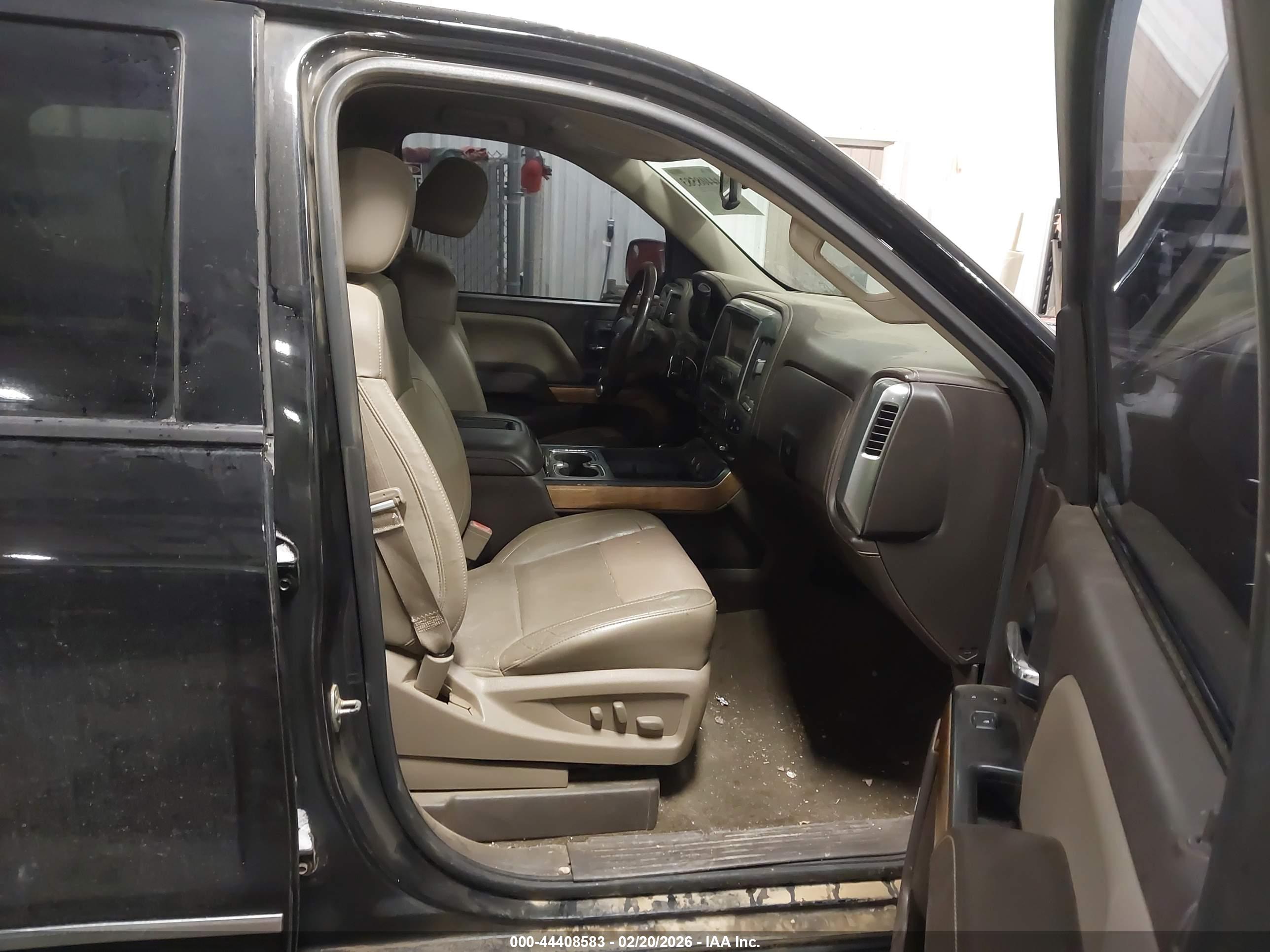 CHEVROLET SILVERADO image 5