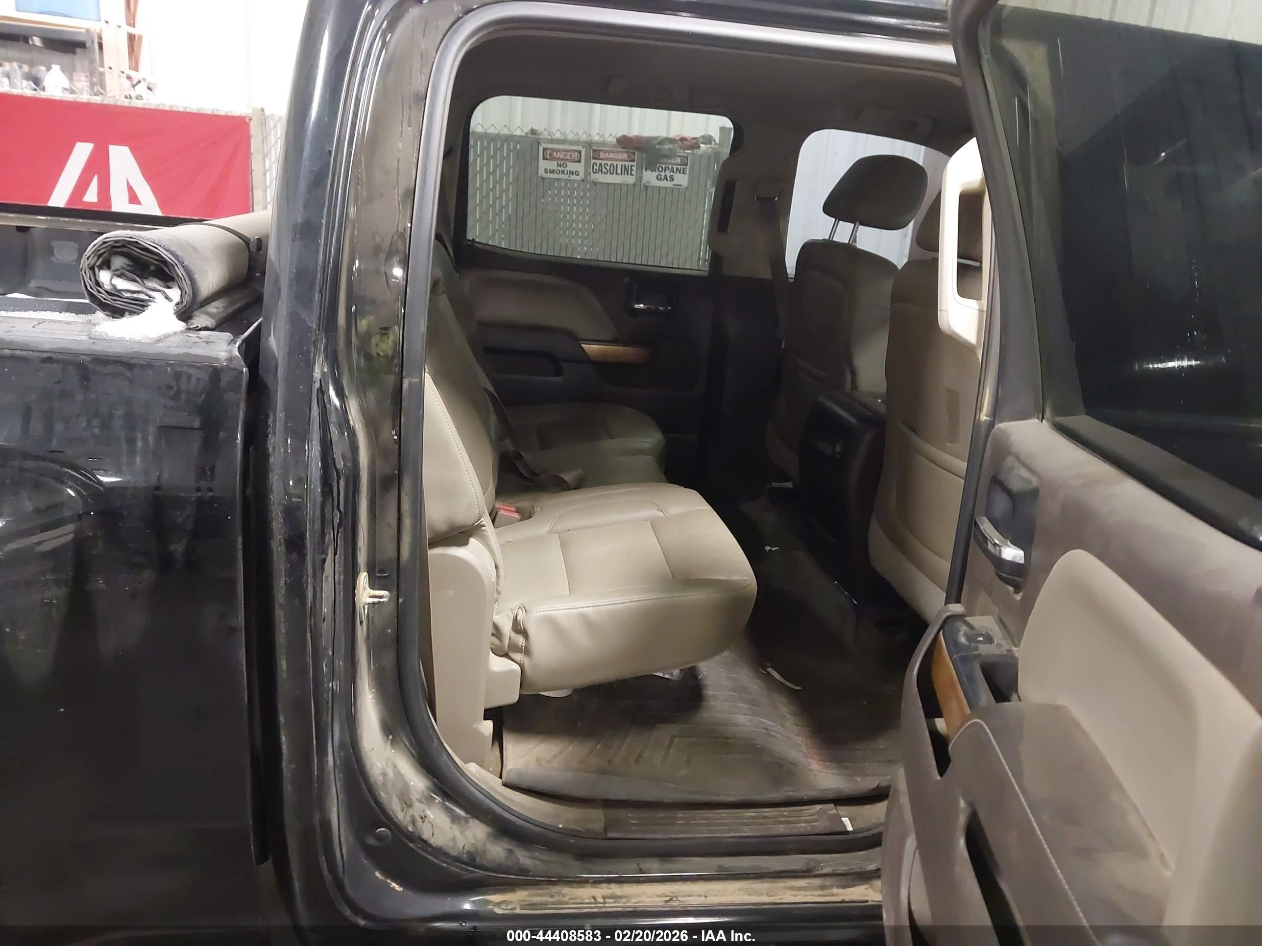 CHEVROLET SILVERADO image 8