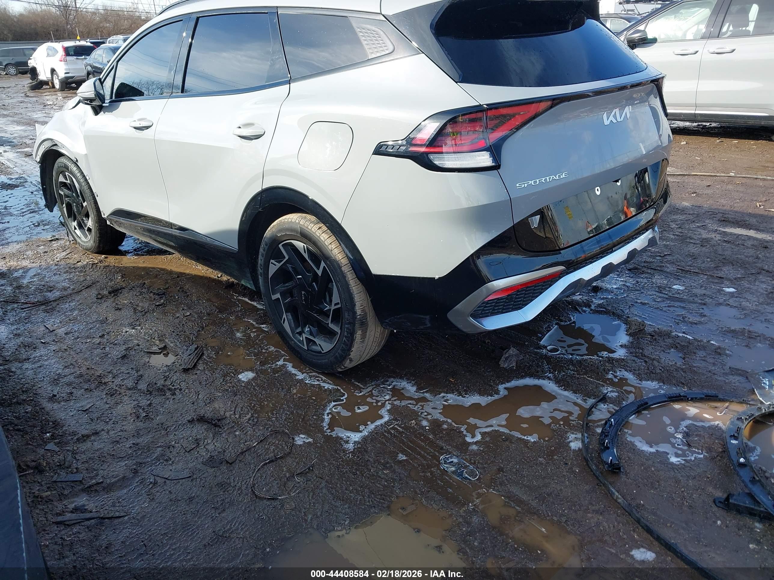KIA SPORTAGE image 3