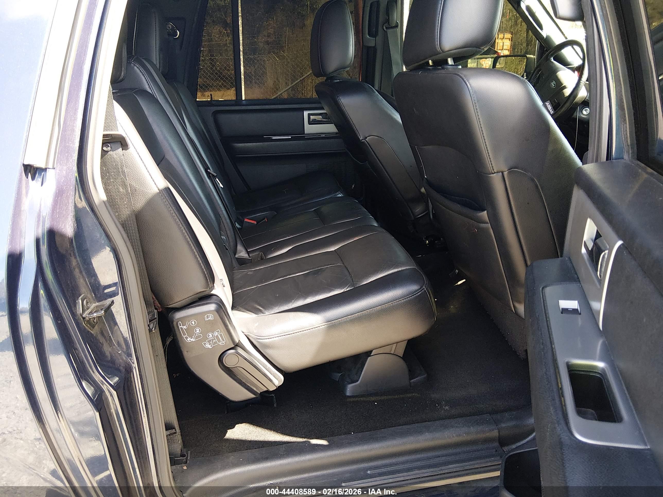 FORD EXPEDITION image 8