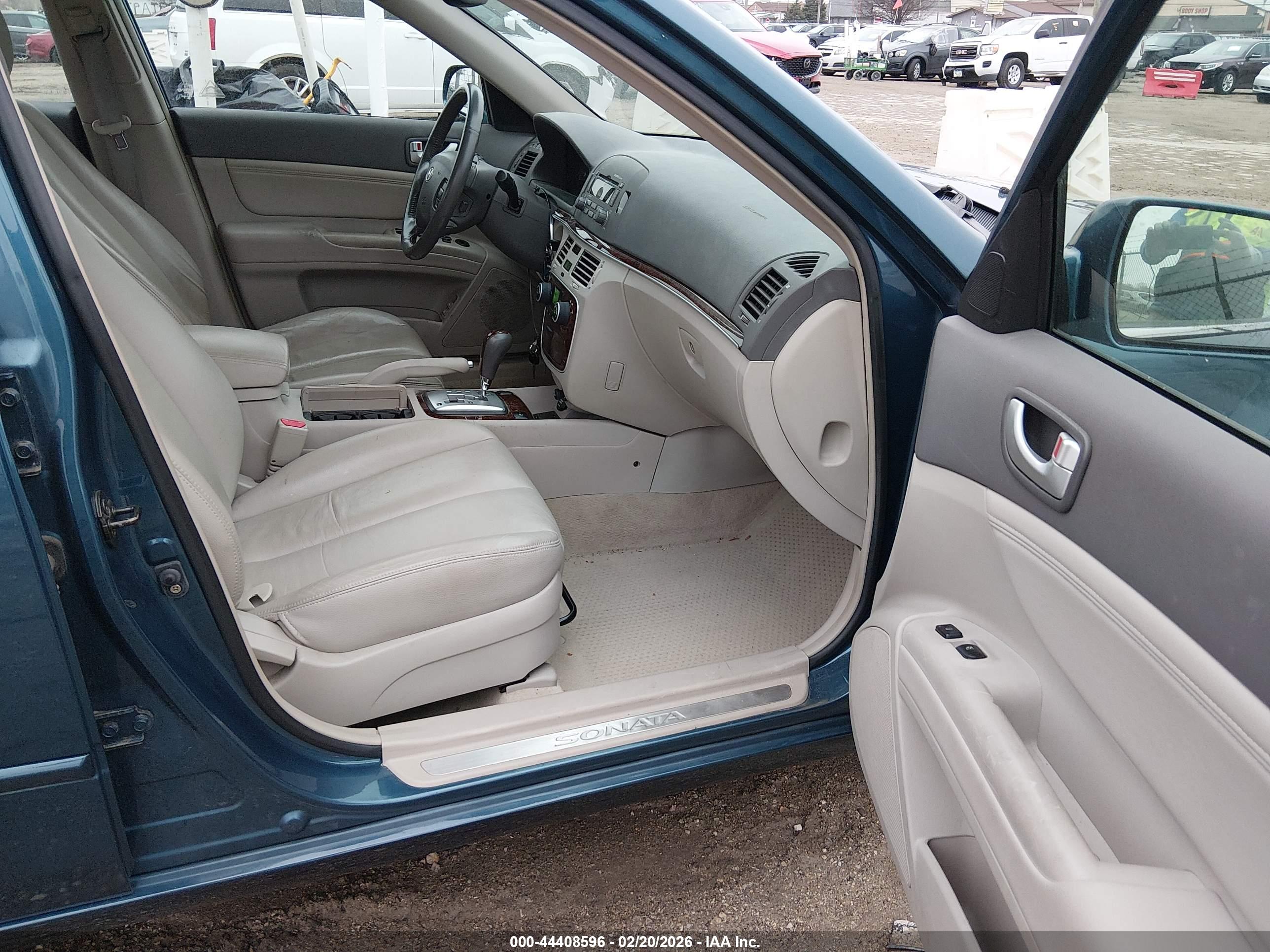 HYUNDAI SONATA image 5