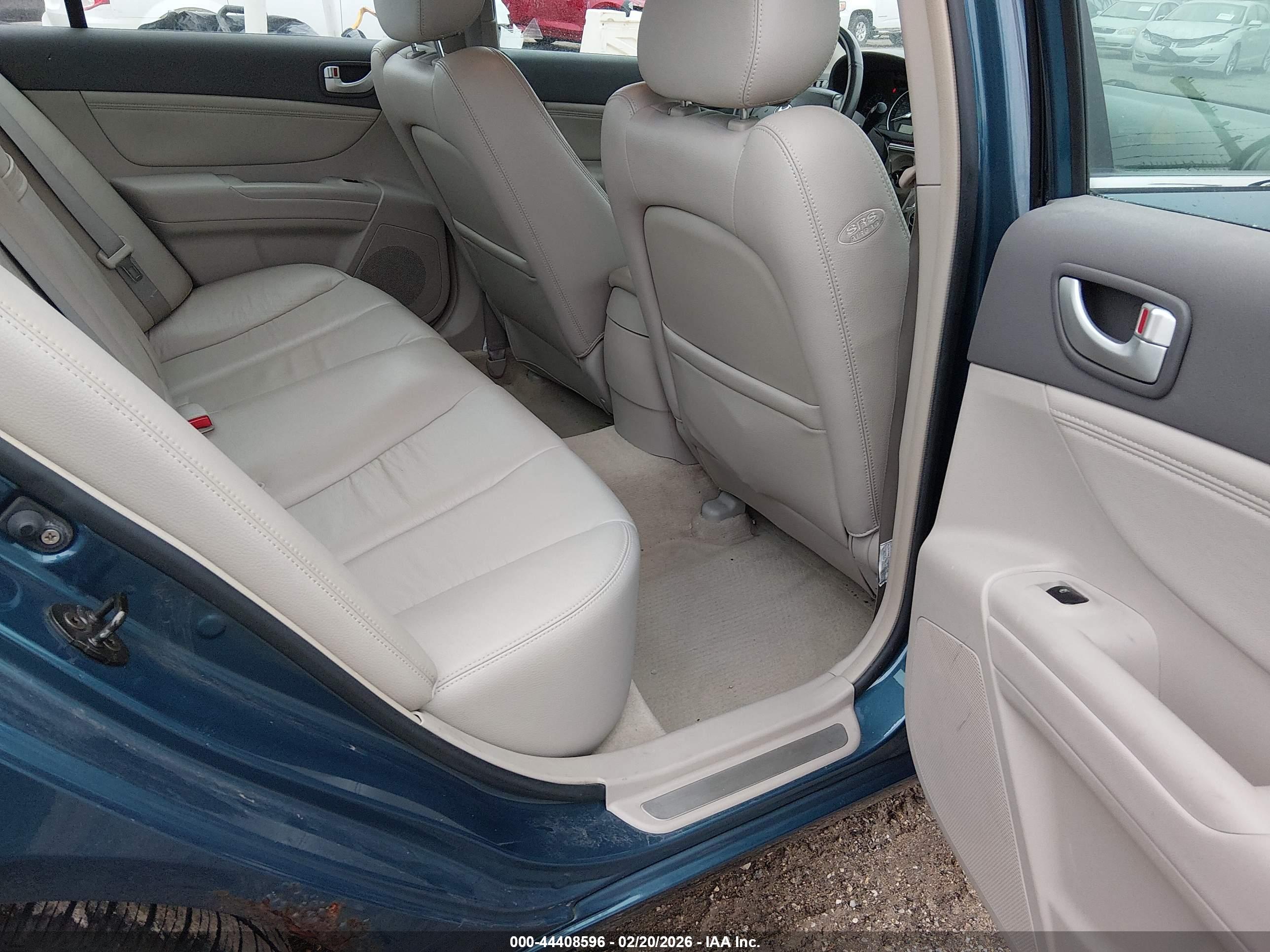 HYUNDAI SONATA image 8