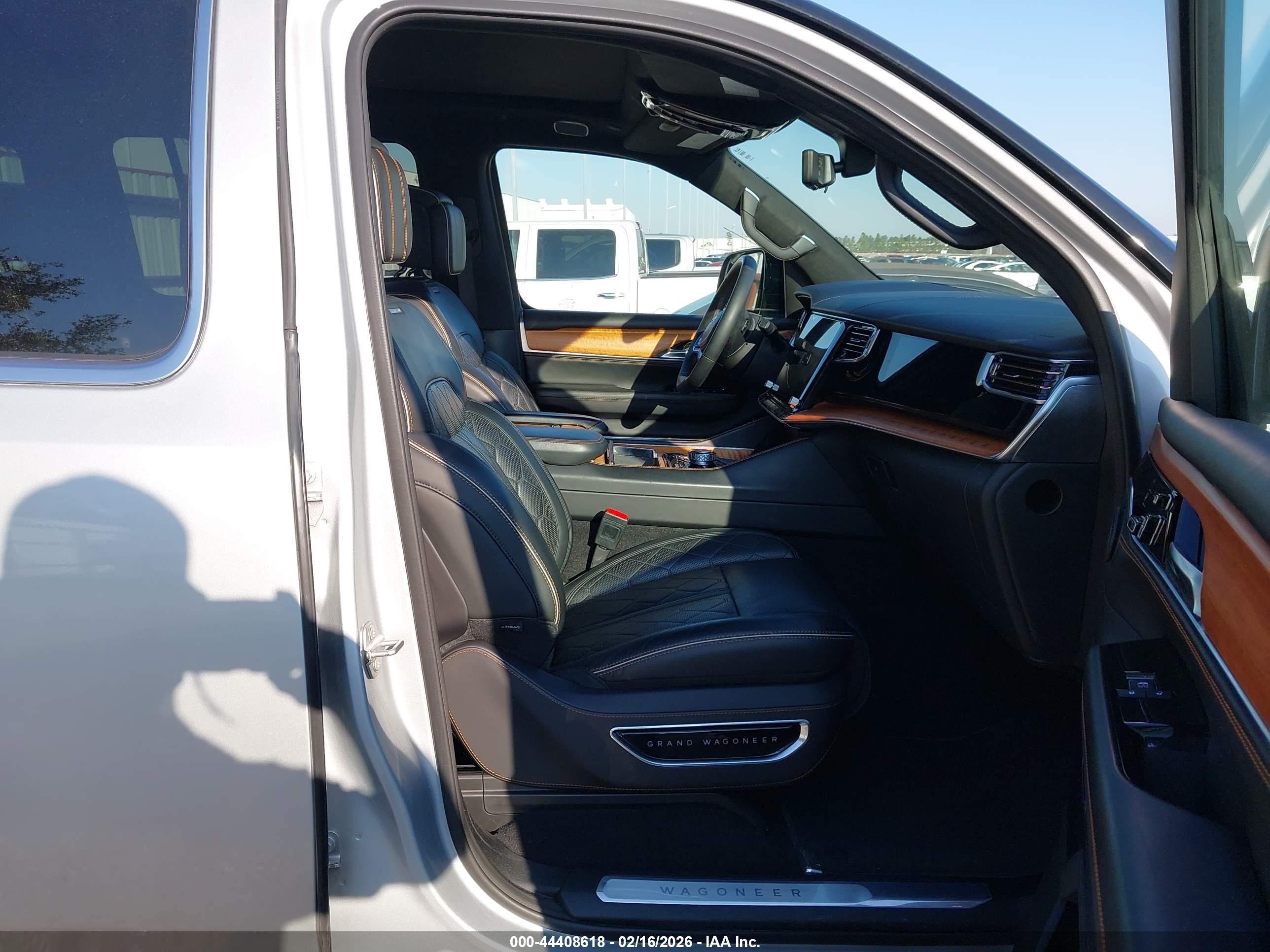 JEEP GRAND image 5