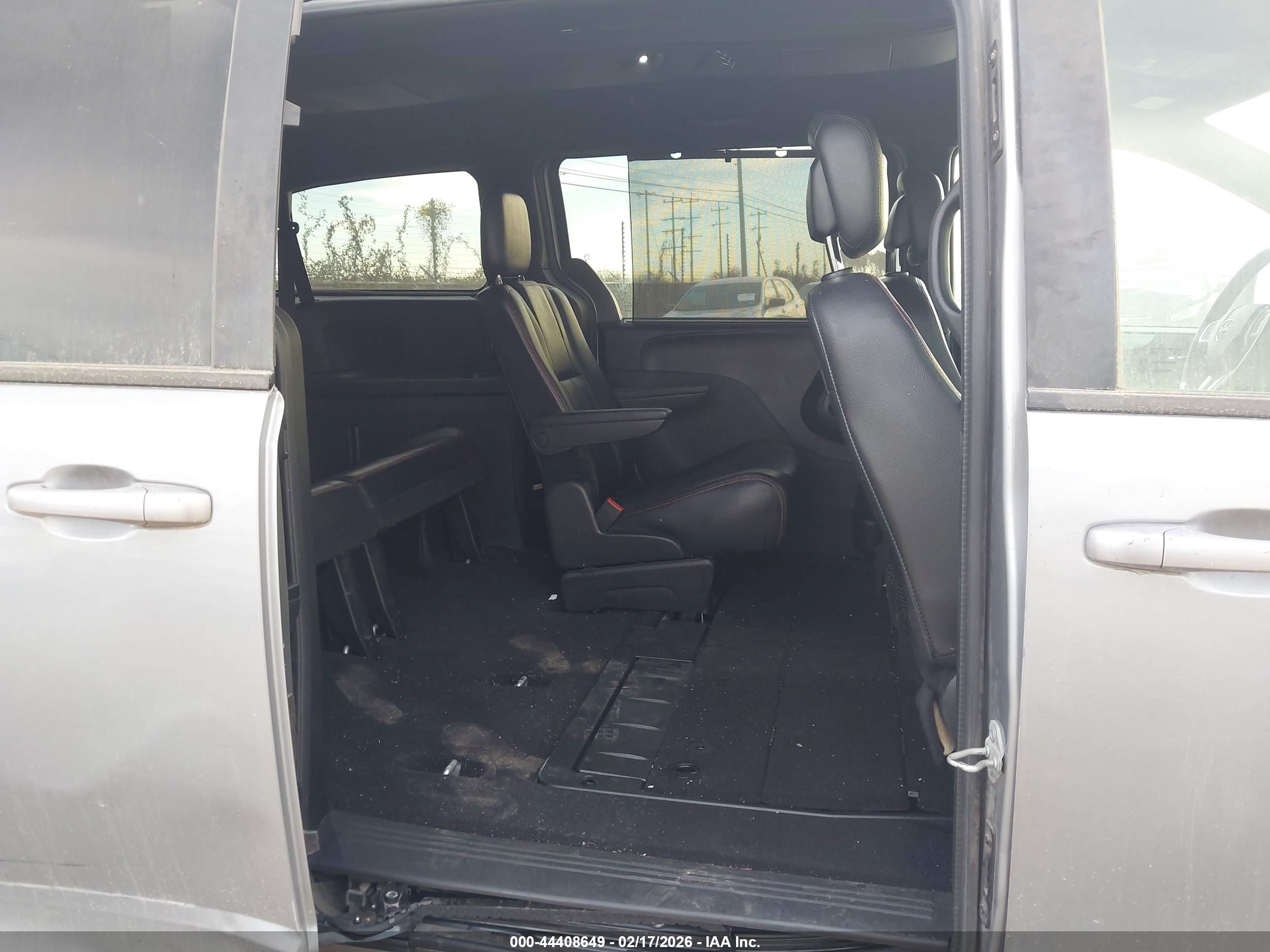 DODGE GRAND image 8