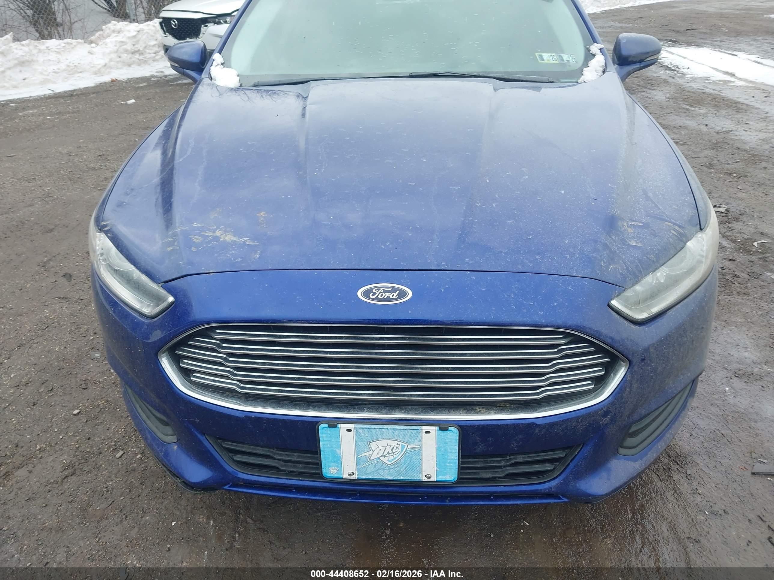 FORD FUSION image 6