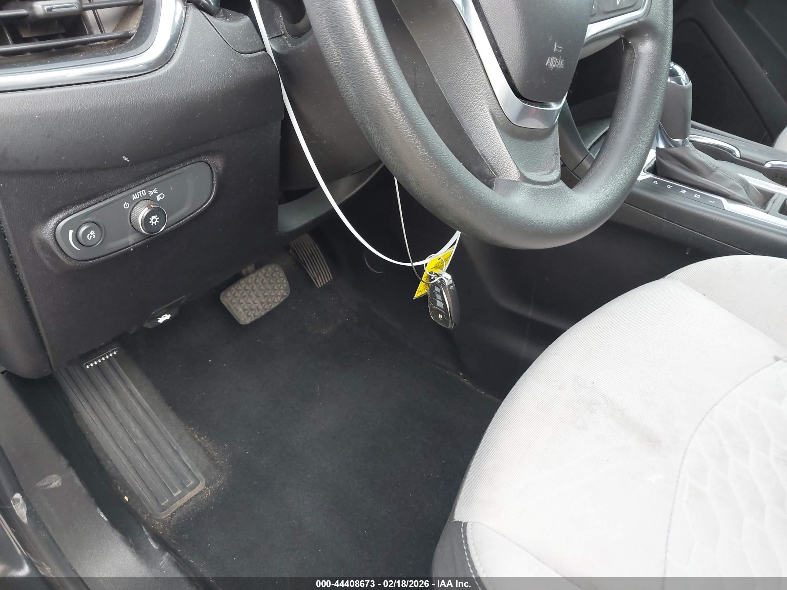 CHEVROLET EQUINOX image 11
