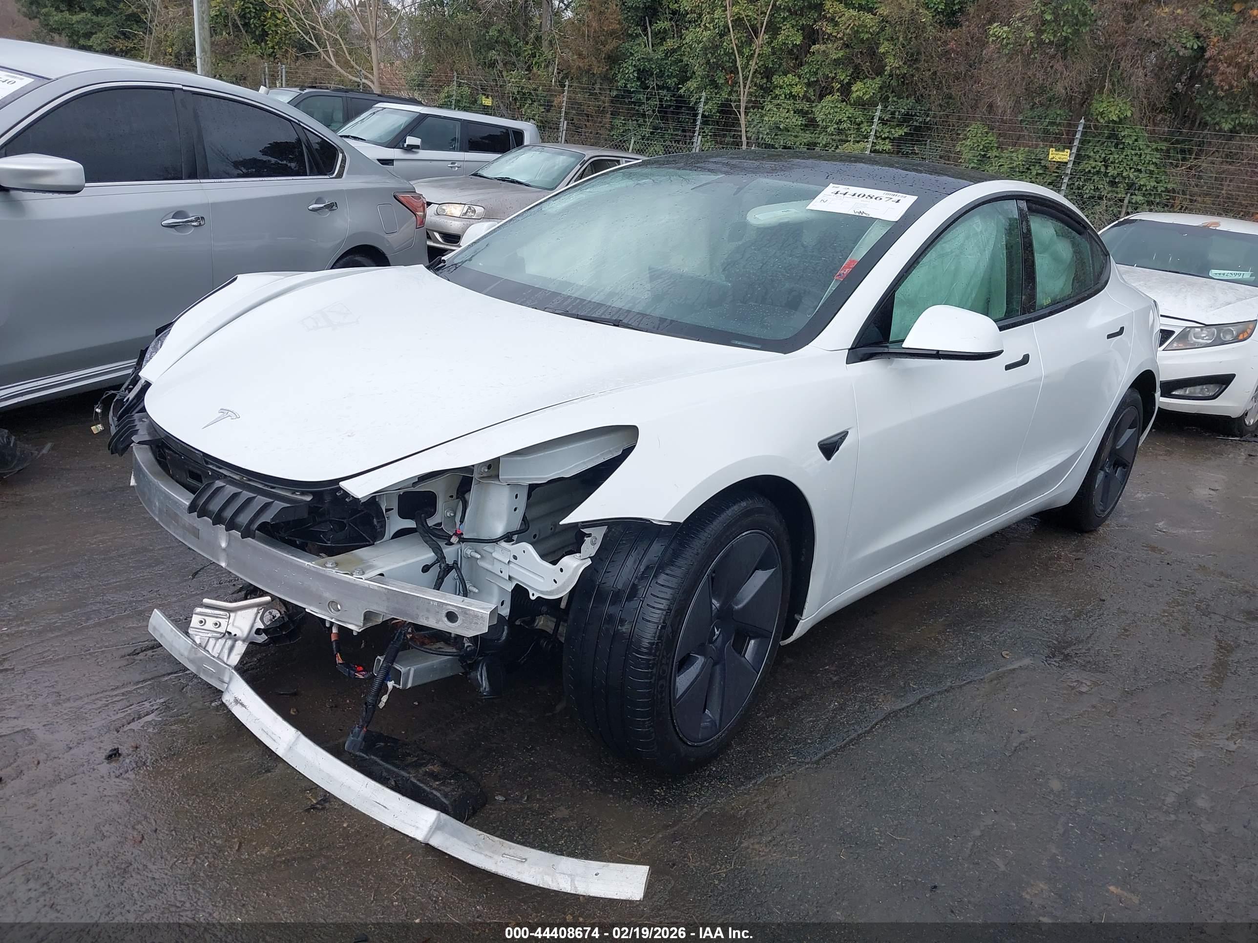 TESLA MODEL image 2