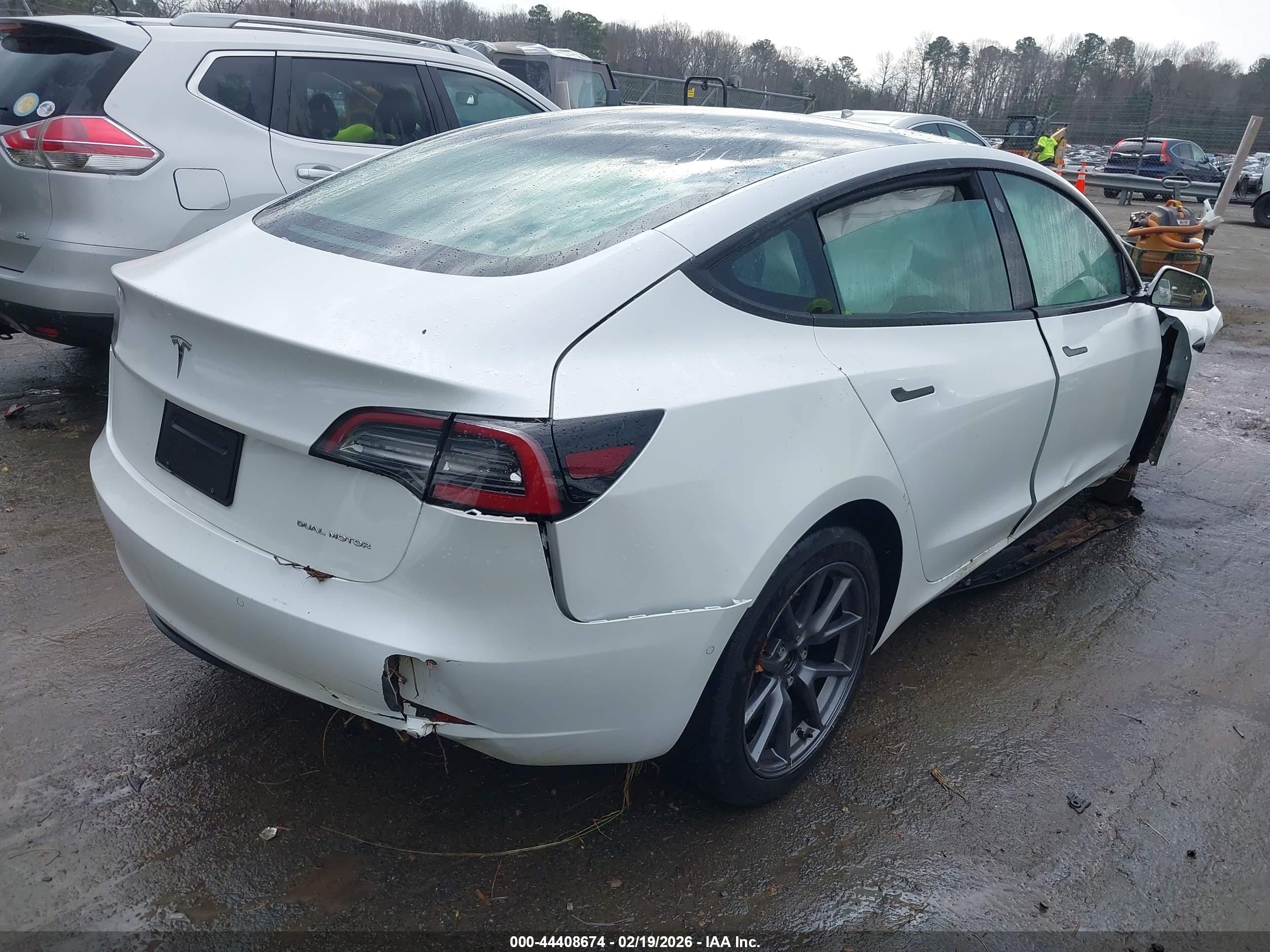 TESLA MODEL image 4