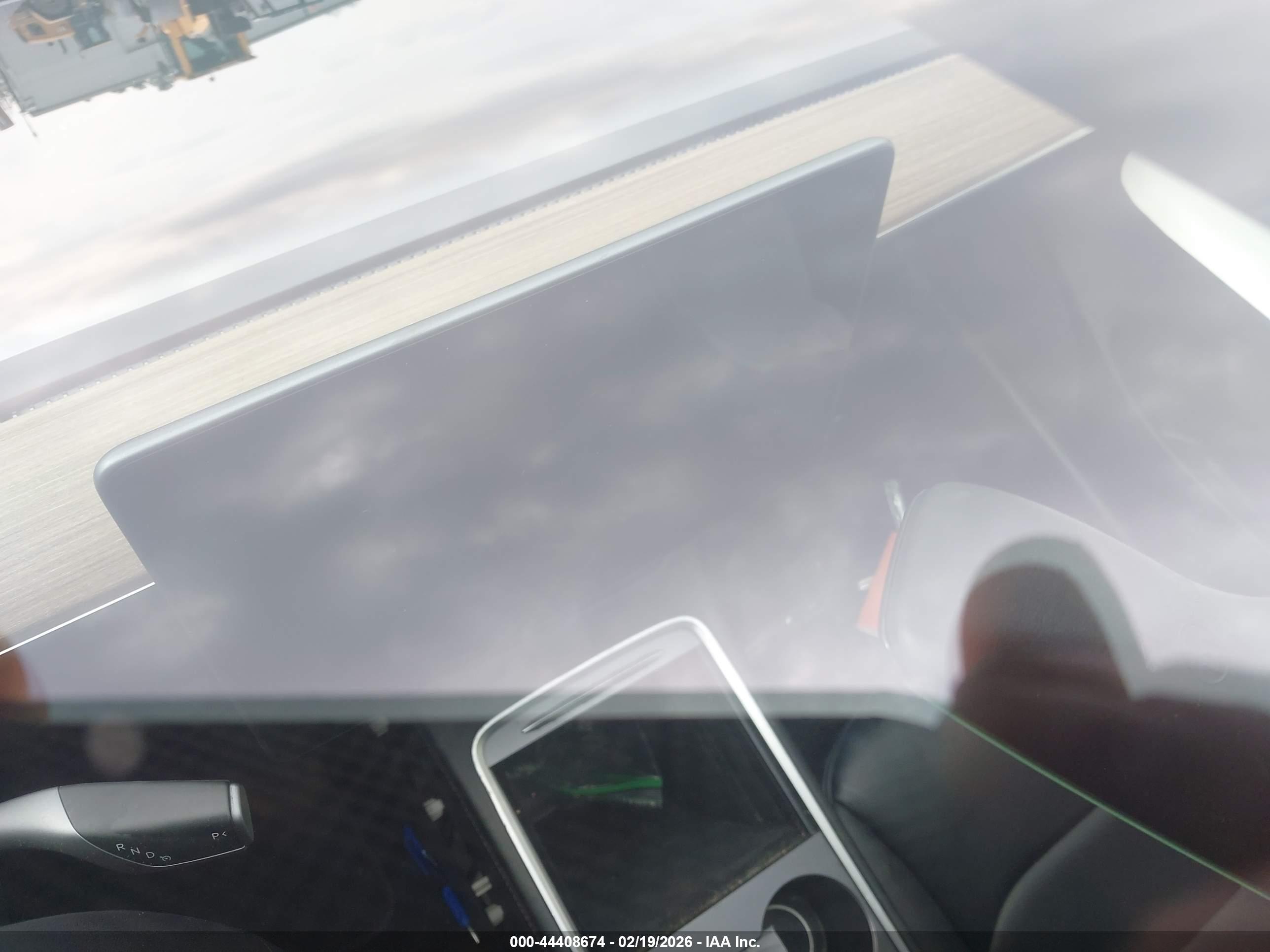 TESLA MODEL image 7