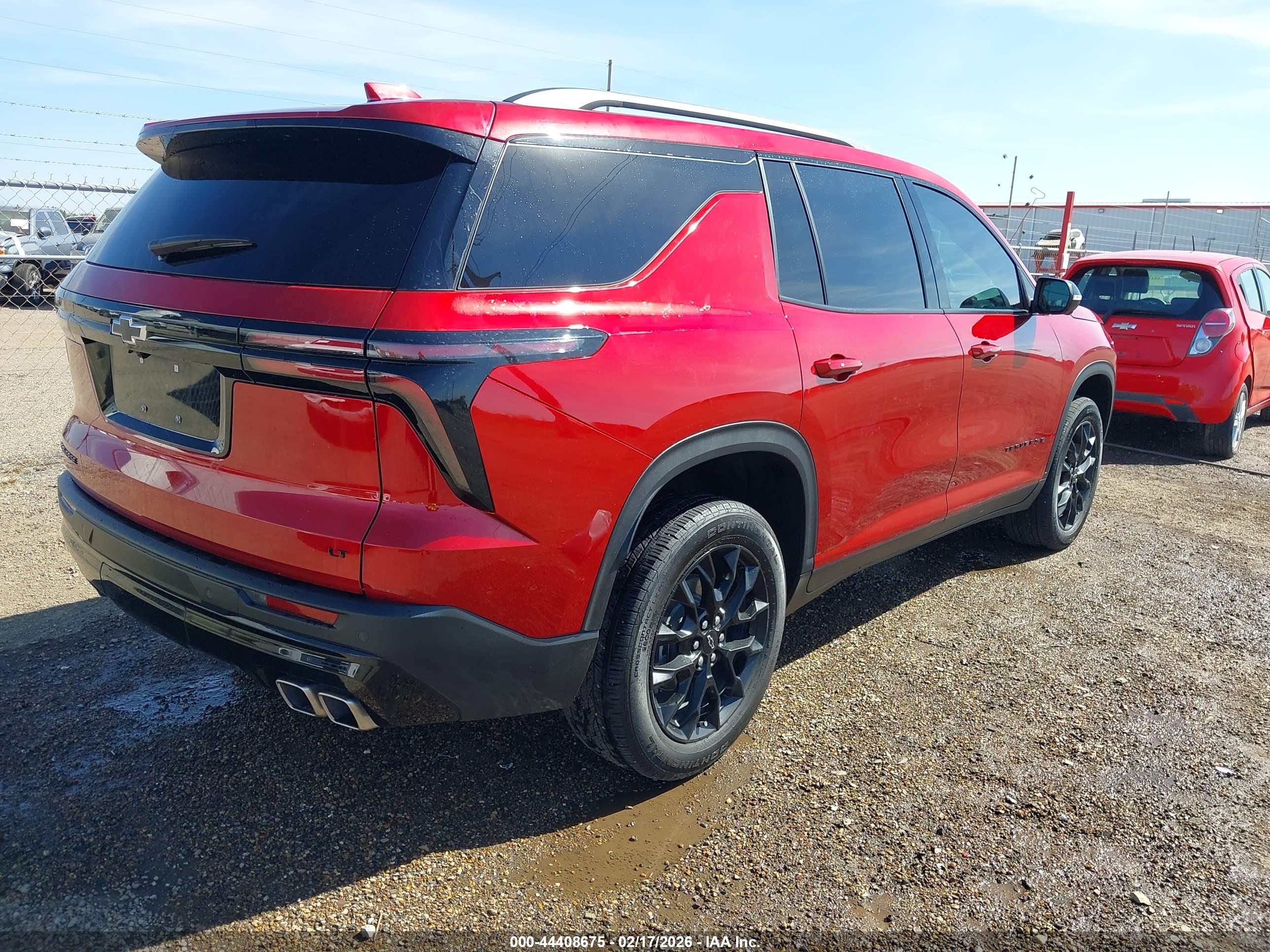 CHEVROLET TRAVERSE image 4