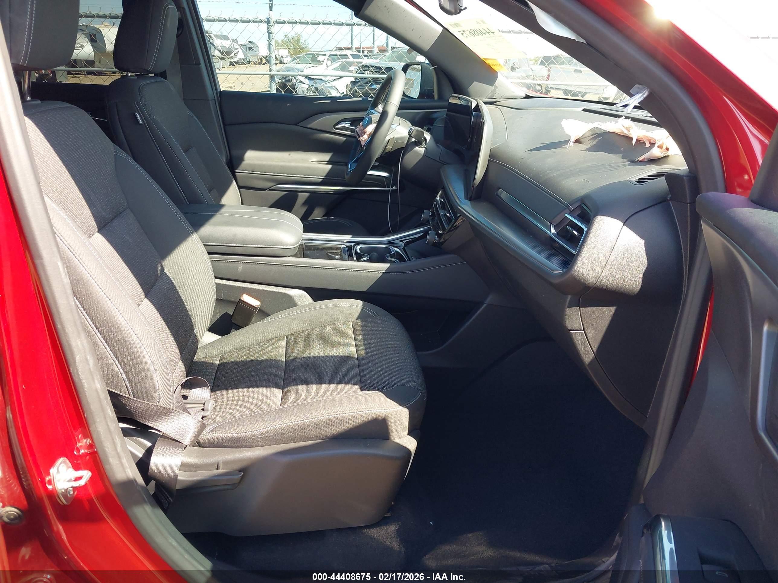 CHEVROLET TRAVERSE image 5