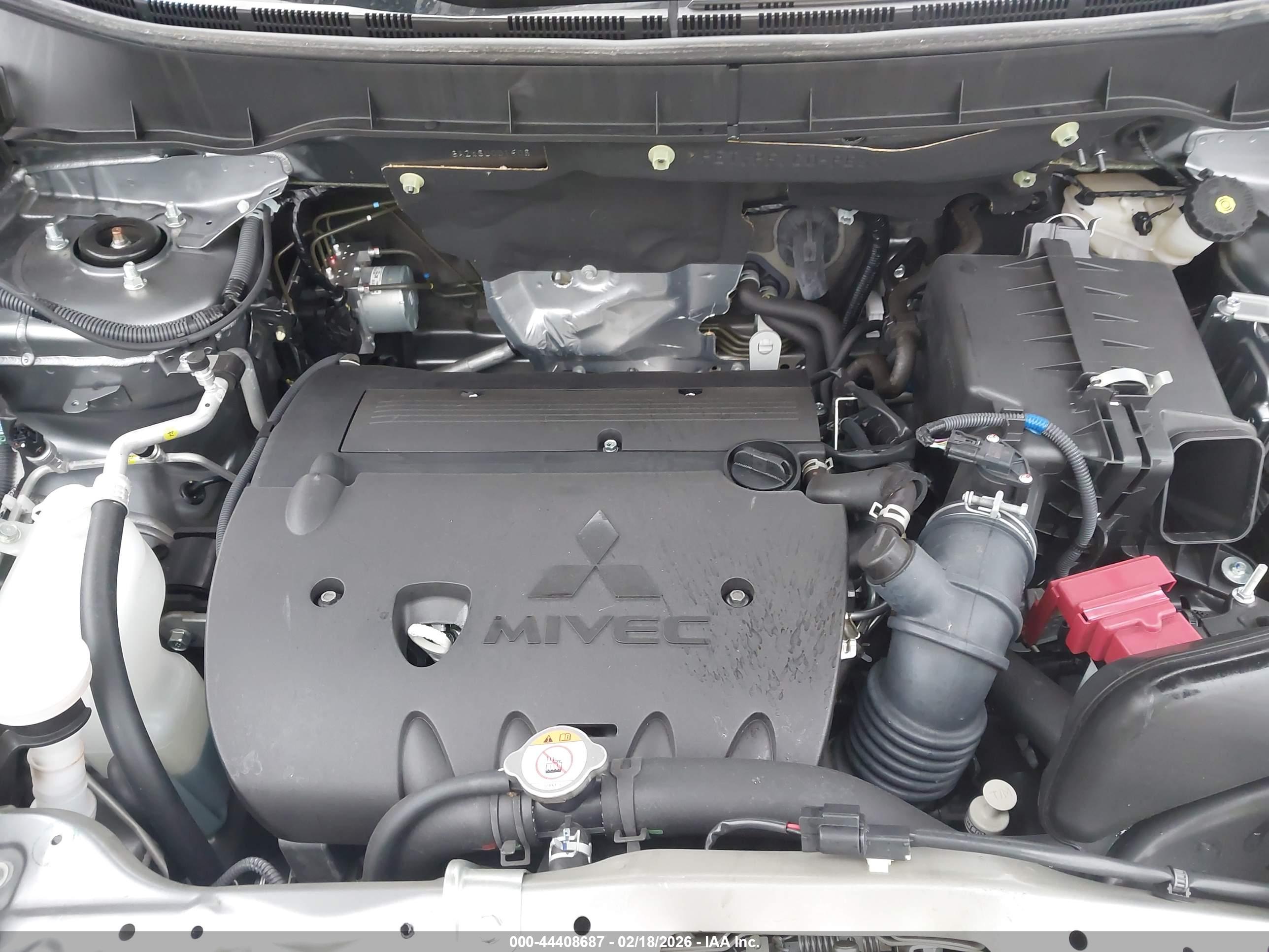 MITSUBISHI OUTLANDER image 10