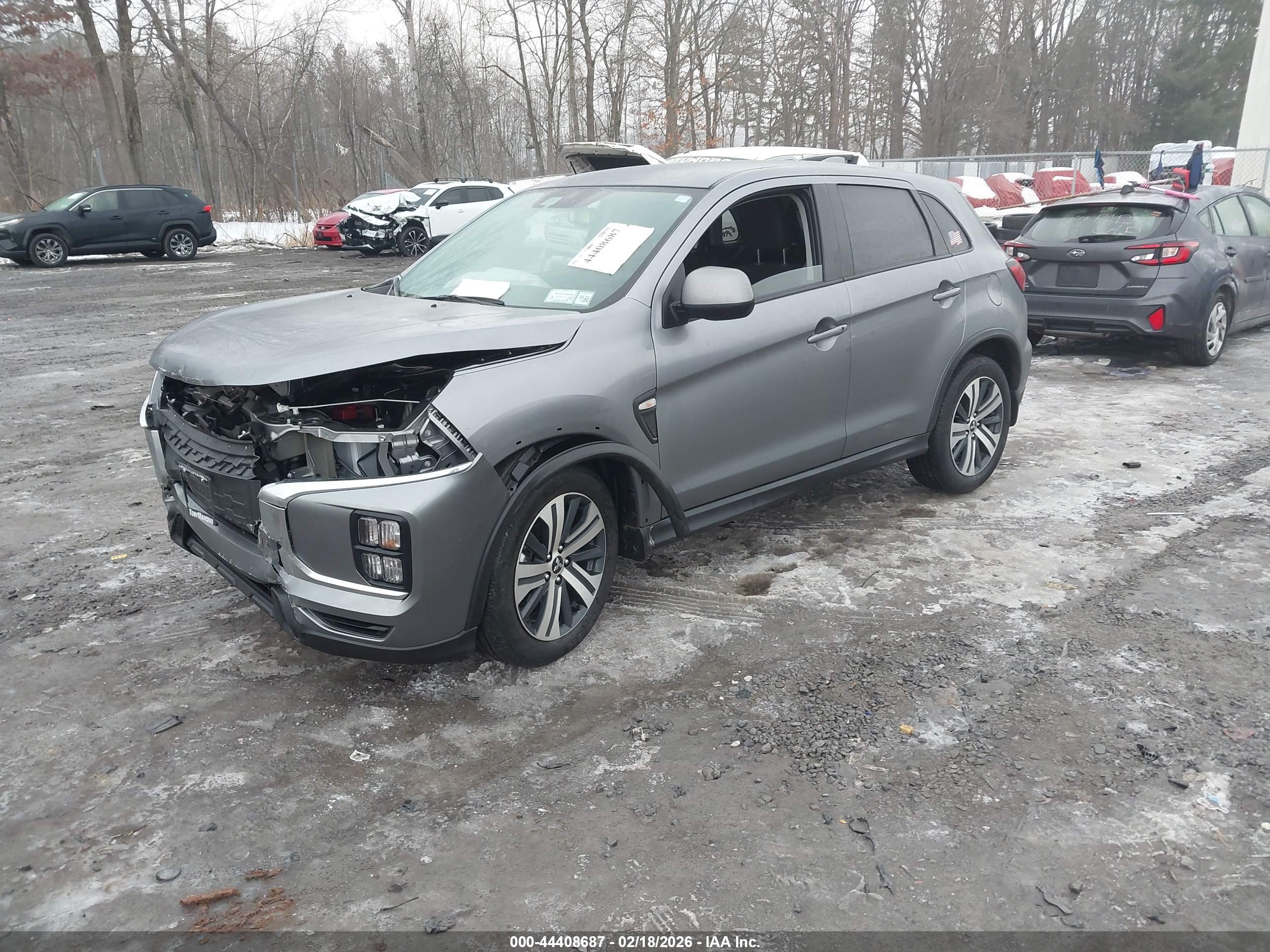 MITSUBISHI OUTLANDER image 2