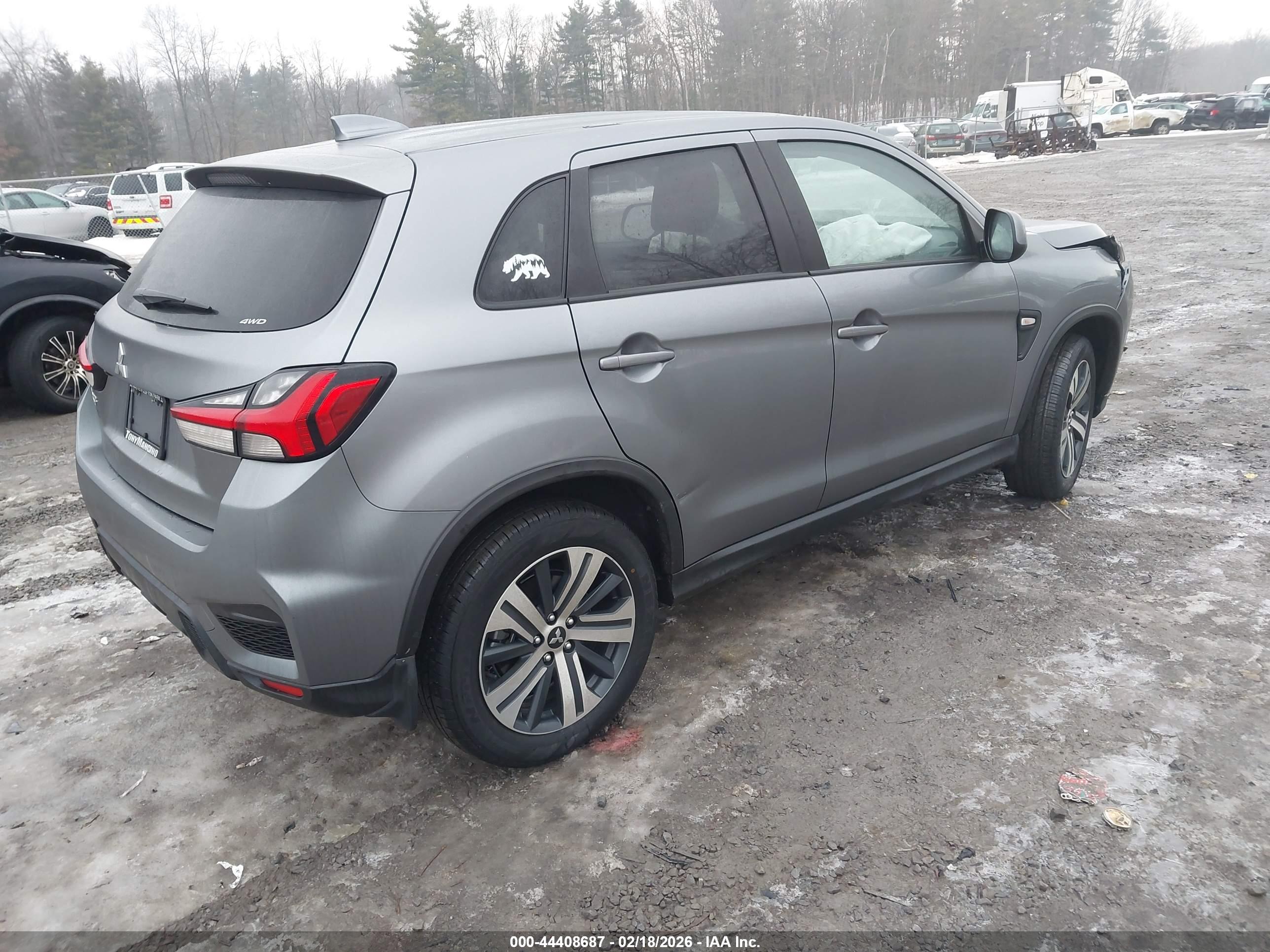 MITSUBISHI OUTLANDER image 4