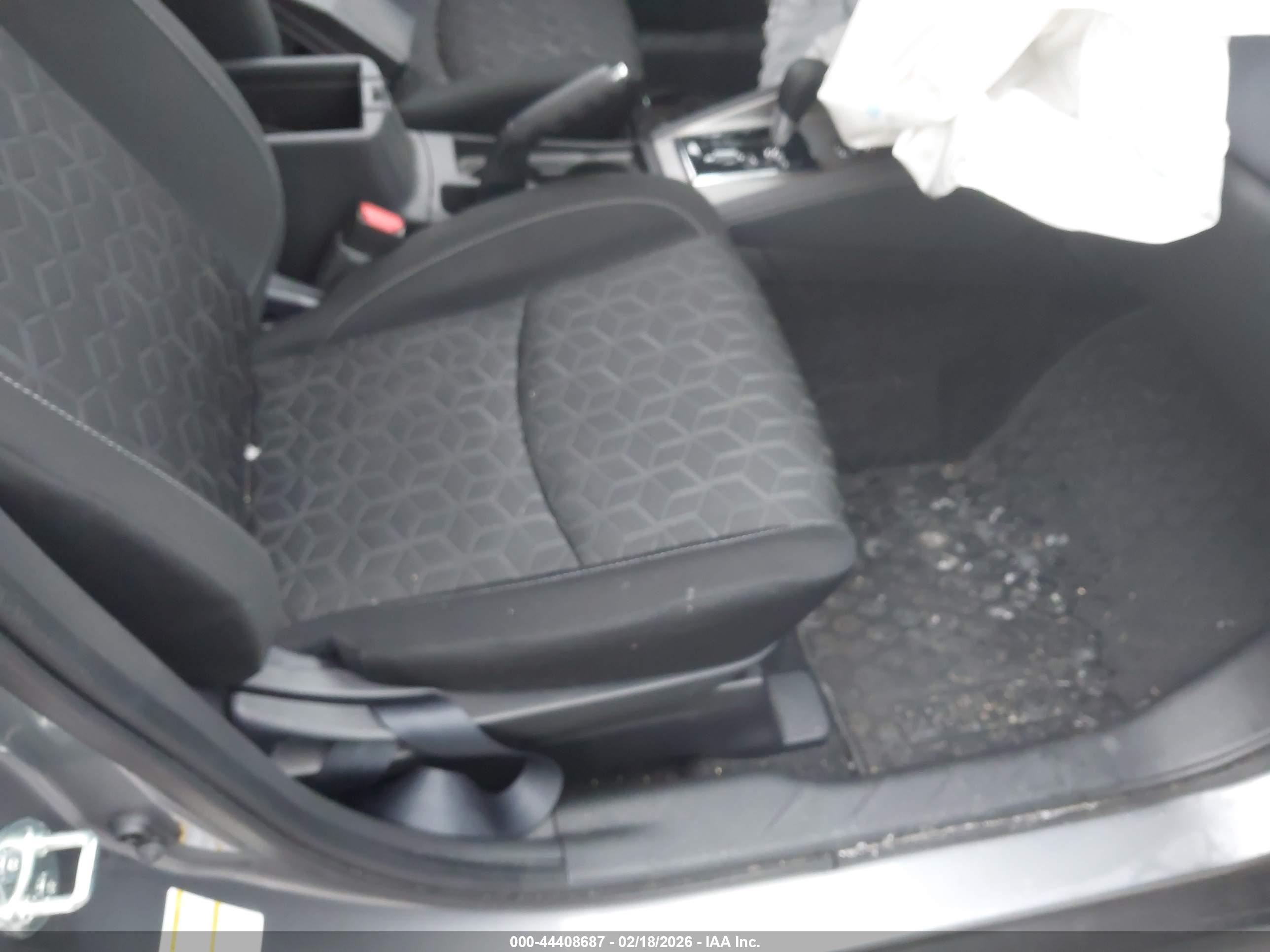 MITSUBISHI OUTLANDER image 5