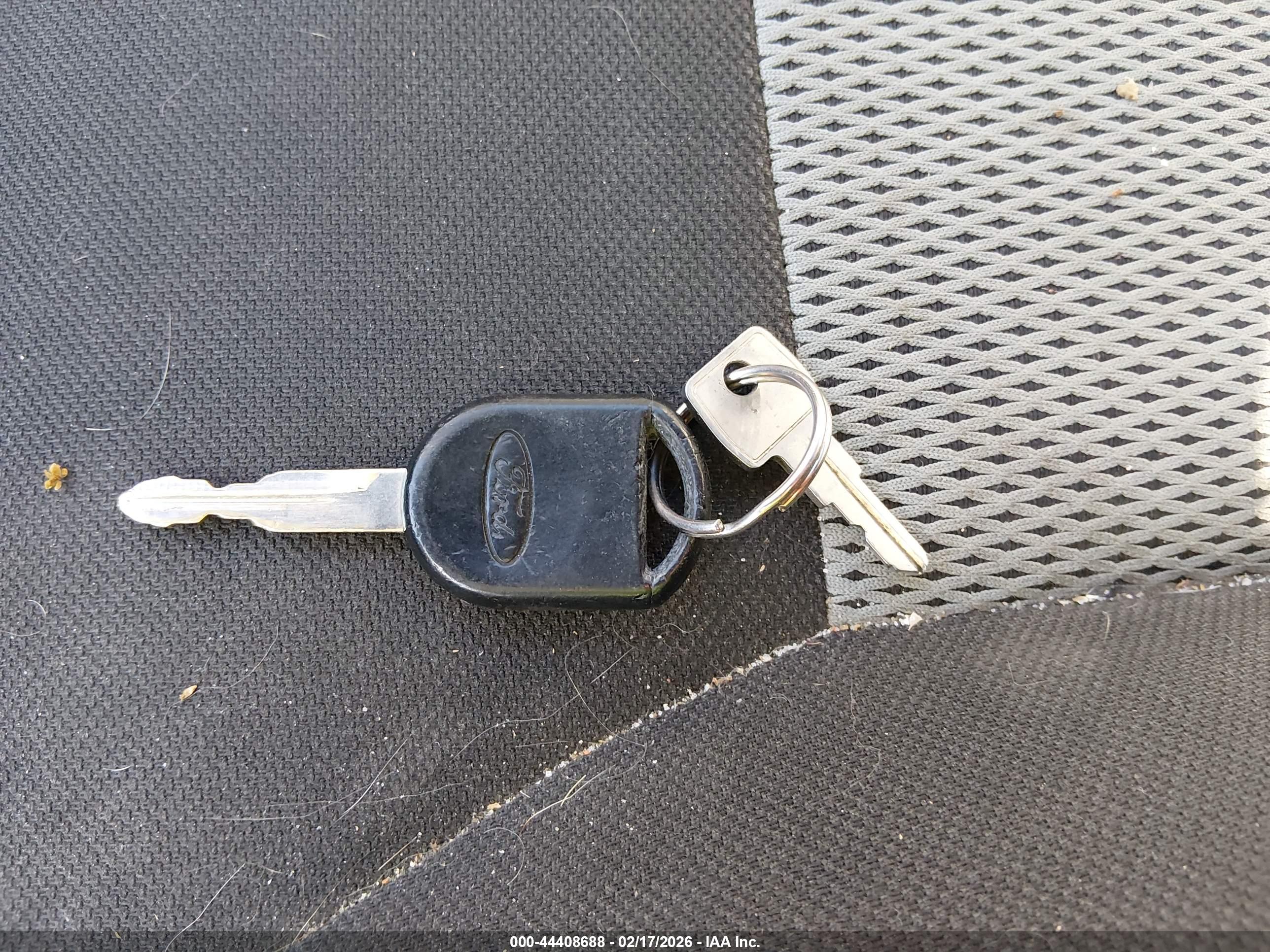 FORD ESCAPE image 11