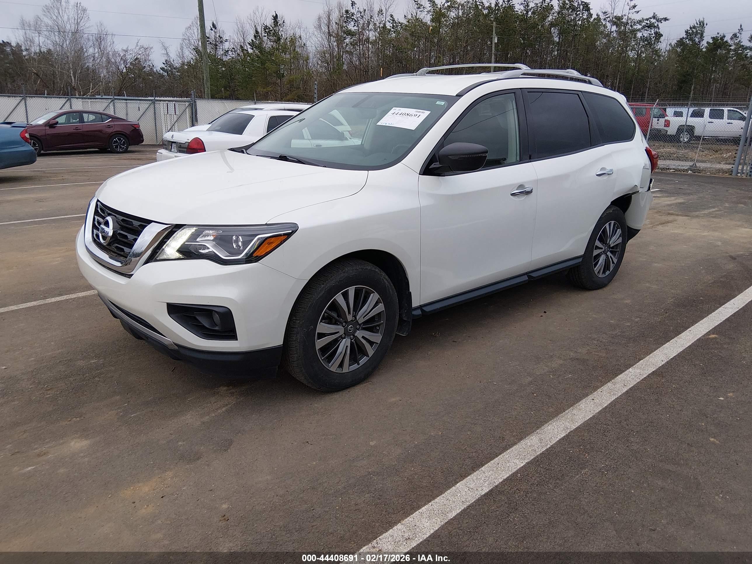 NISSAN PATHFINDER image 2